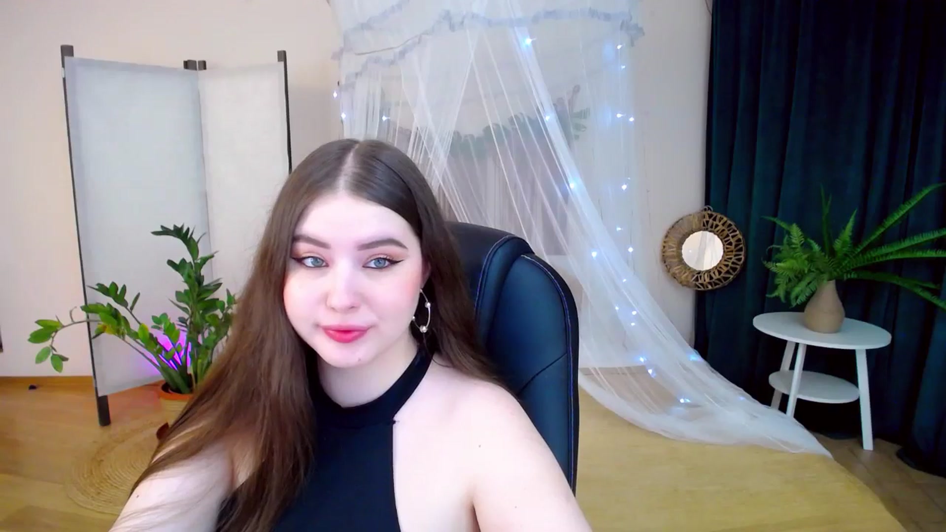 Gallery image thumbnail from AdmireMyEyes's myfreecams stream on, 01/28/2025, 18:52 image 8 of 20