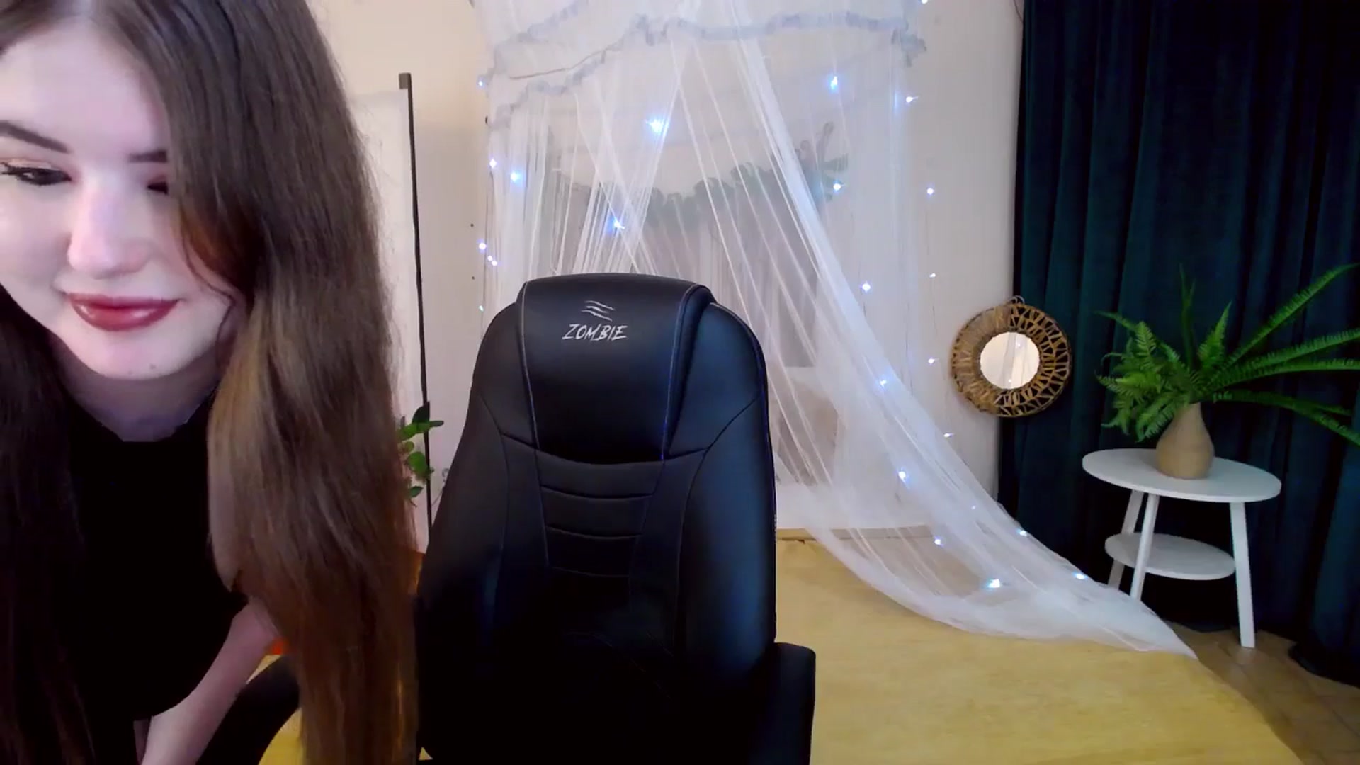 Gallery image thumbnail from AdmireMyEyes's myfreecams stream on, 01/28/2025, 18:52 image 16 of 20