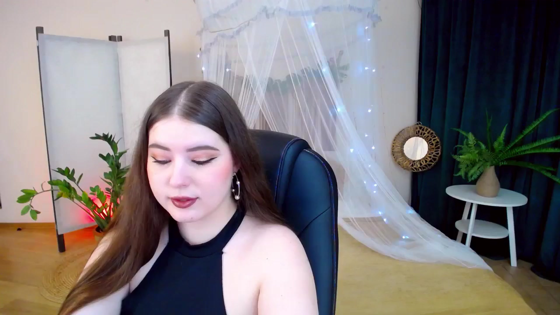 Gallery image thumbnail from AdmireMyEyes's myfreecams stream on, 01/28/2025, 18:52 image 11 of 20