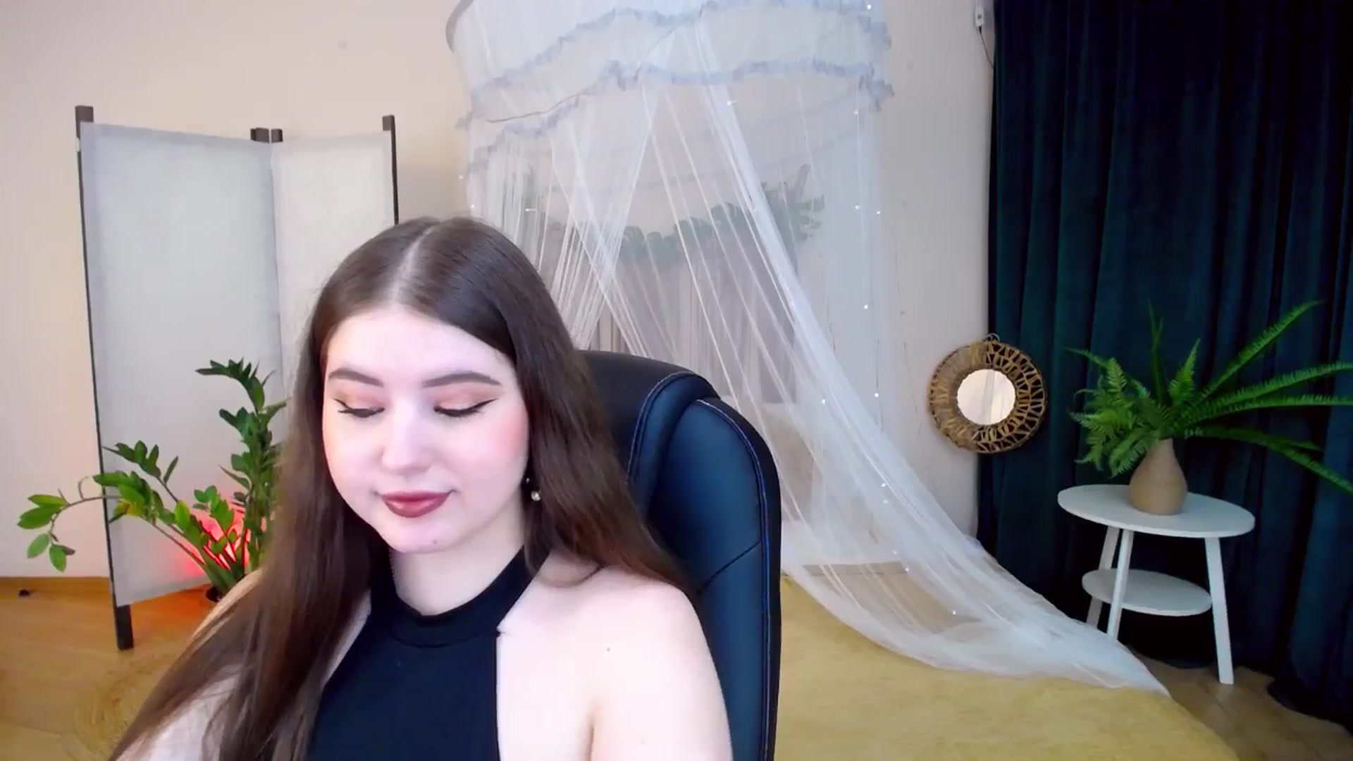 Gallery image thumbnail from AdmireMyEyes's myfreecams stream on, 01/28/2025, 19:46 image 15 of 20