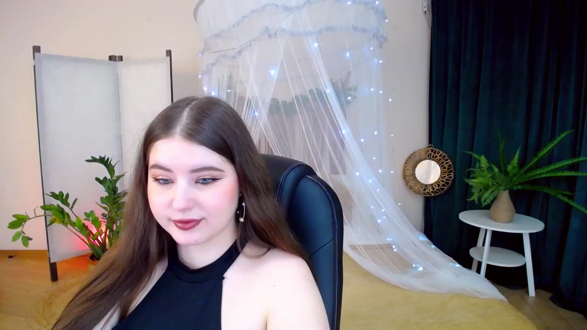 Gallery image thumbnail from AdmireMyEyes's myfreecams stream on, 01/28/2025, 19:46 image 13 of 20