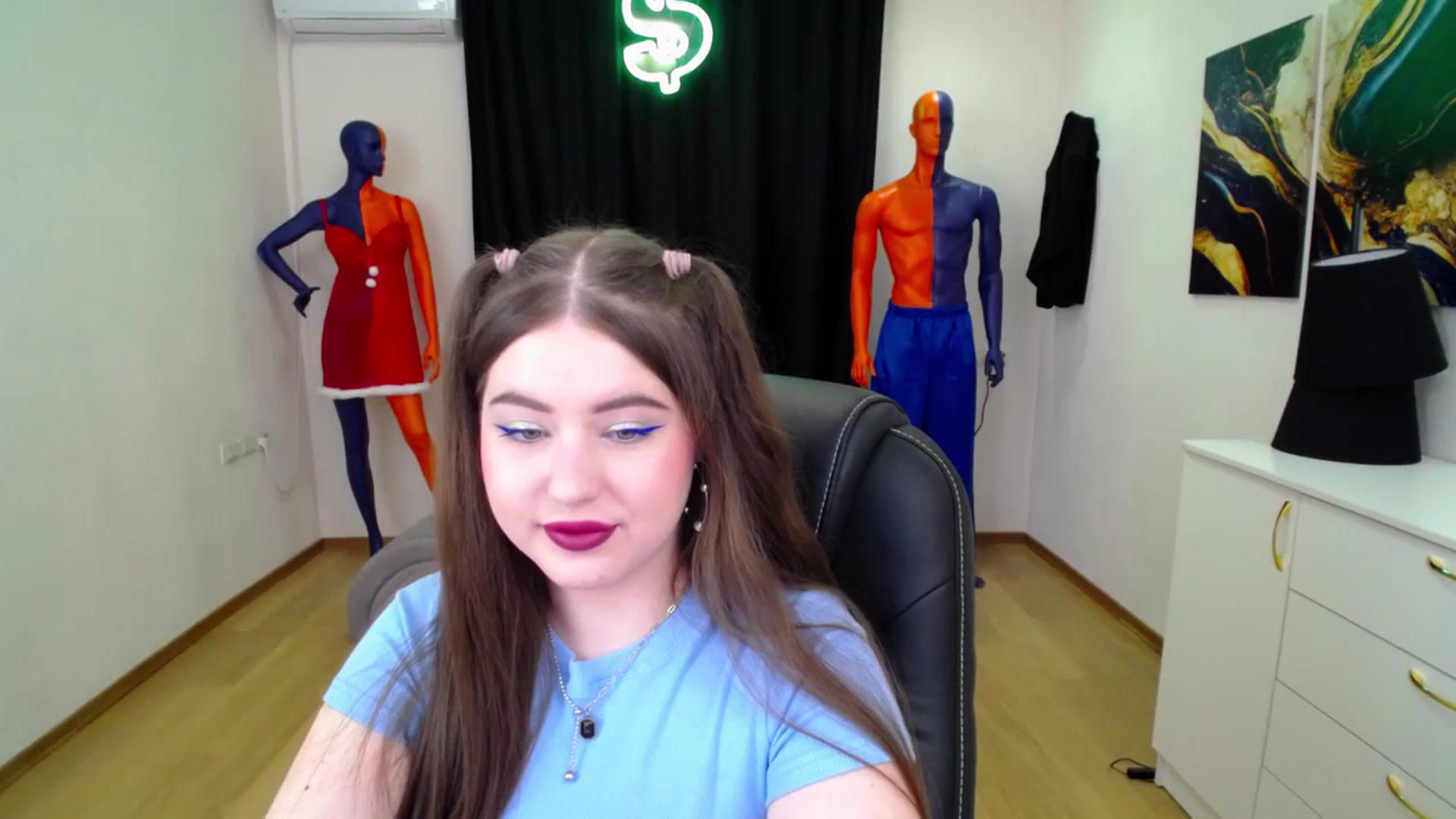 Gallery image thumbnail from AdmireMyEyes's myfreecams stream on, 01/29/2025, 19:29 image 14 of 20