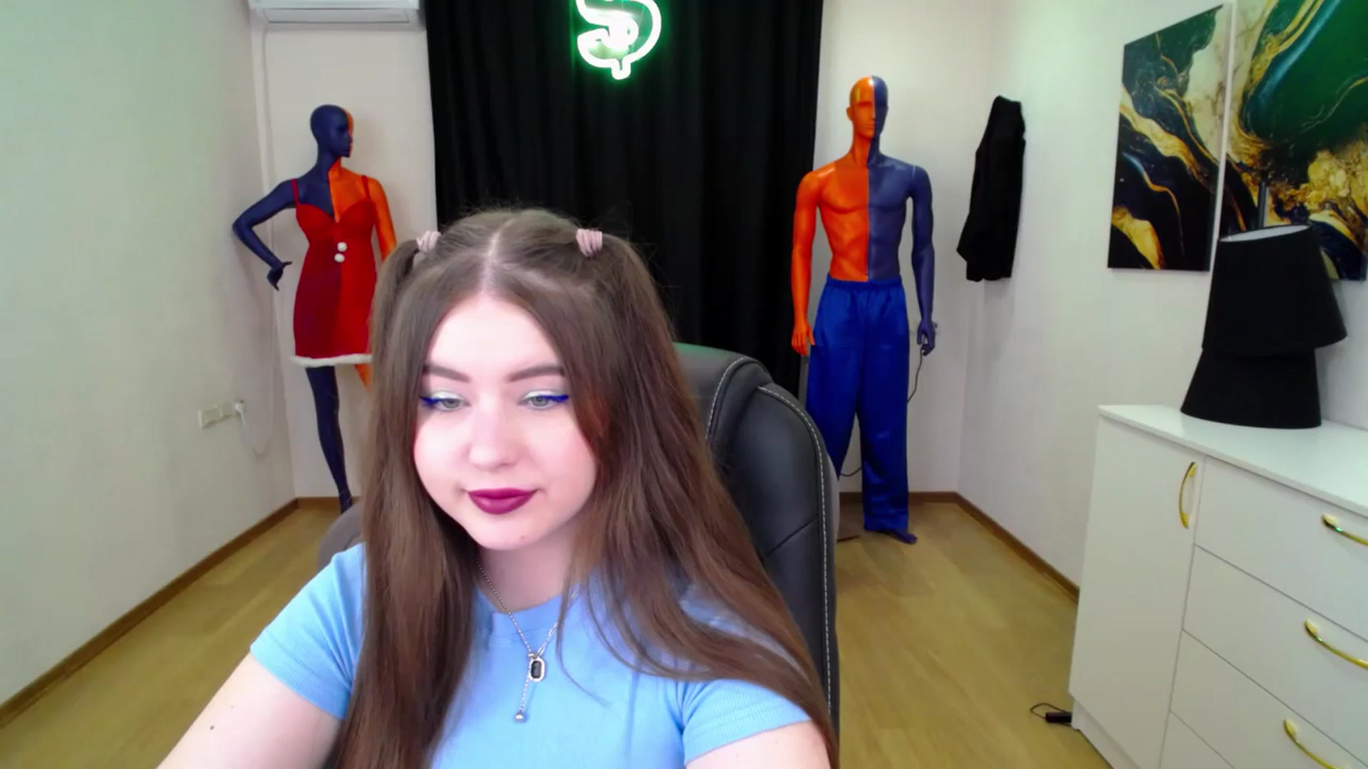 Gallery image thumbnail from AdmireMyEyes's myfreecams stream on, 01/29/2025, 19:29 image 3 of 20