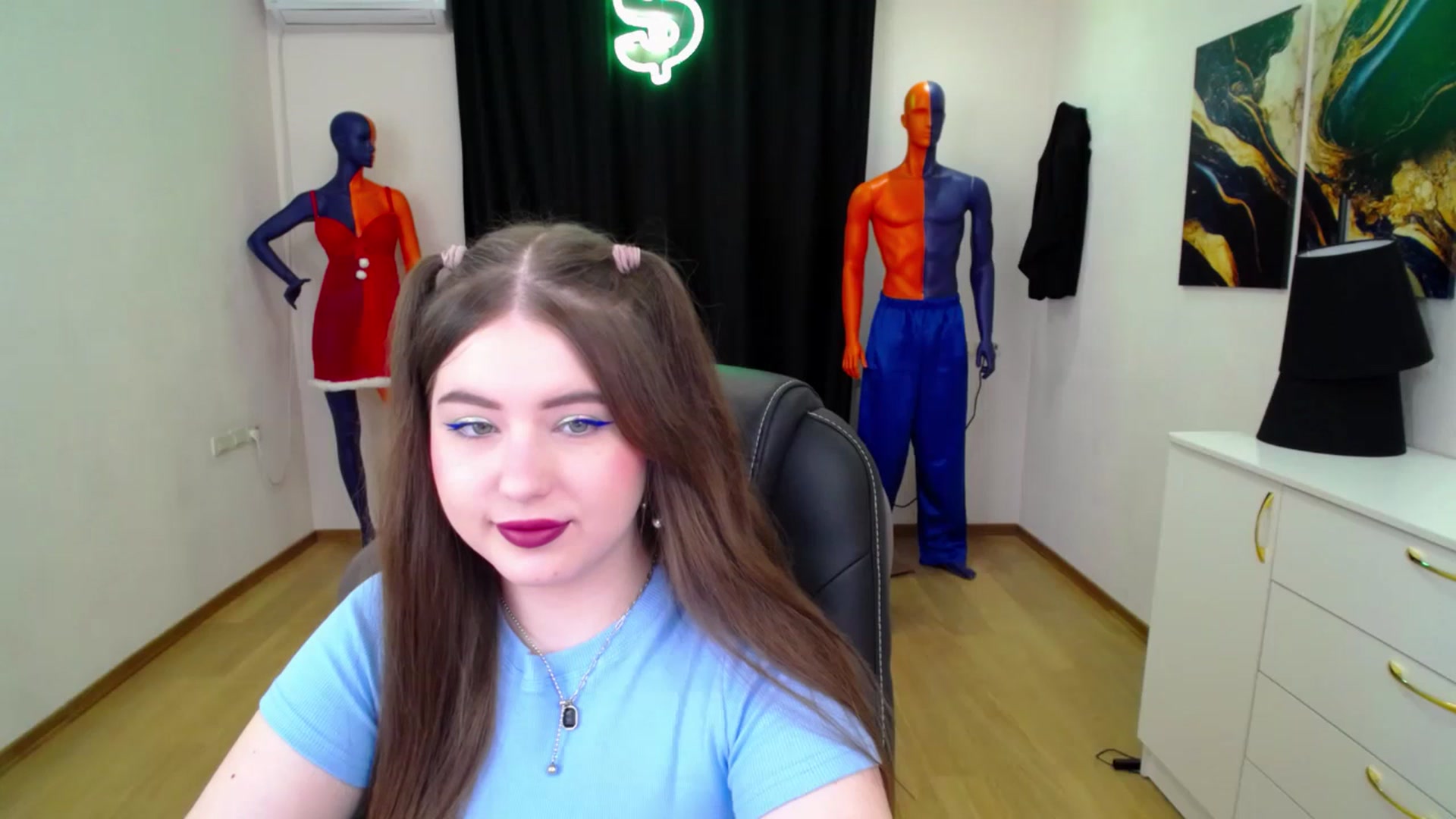 Gallery image thumbnail from AdmireMyEyes's myfreecams stream on, 01/29/2025, 19:29 image 7 of 20