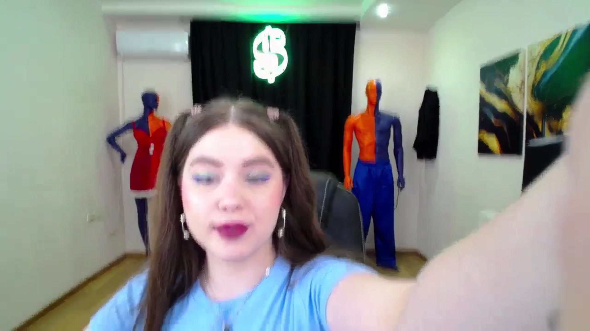 Gallery image thumbnail from AdmireMyEyes's myfreecams stream on, 01/29/2025, 19:29 image 19 of 20