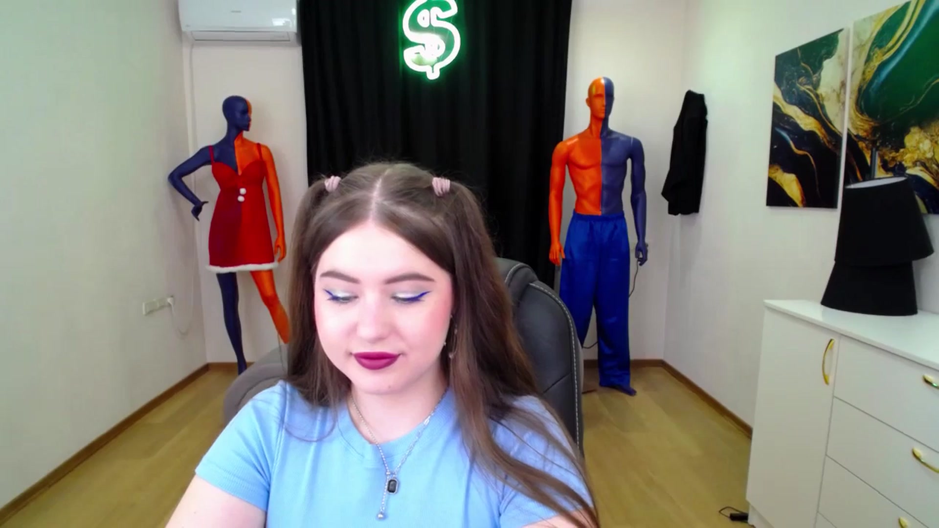 Gallery image thumbnail from AdmireMyEyes's myfreecams stream on, 01/29/2025, 19:29 image 17 of 20