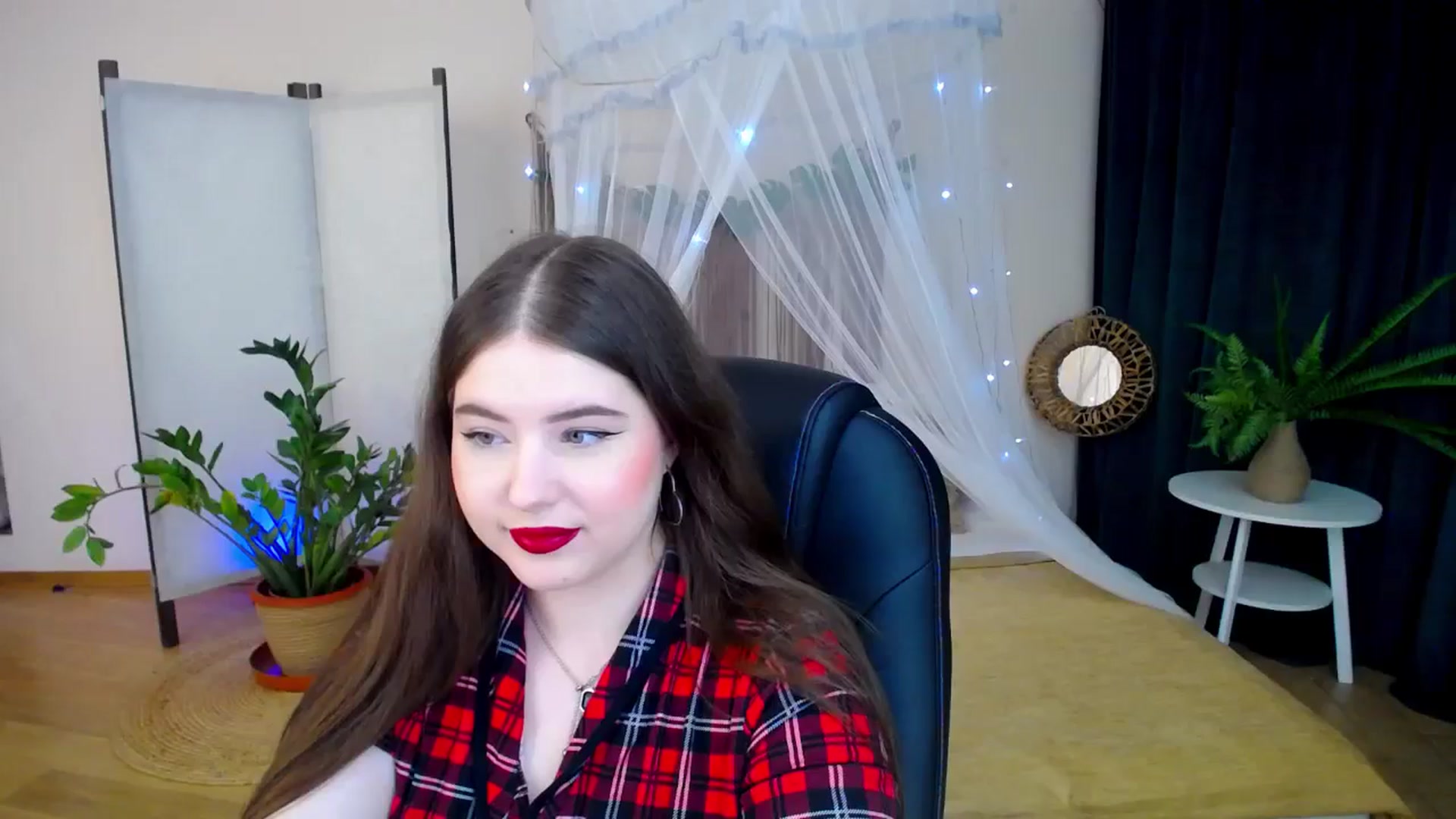 Gallery image thumbnail from AdmireMyEyes's myfreecams stream on, 01/31/2025, 19:45 image 15 of 20