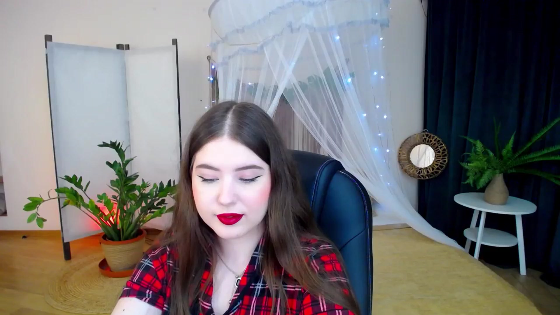 Gallery image thumbnail from AdmireMyEyes's myfreecams stream on, 01/31/2025, 19:45 image 19 of 20