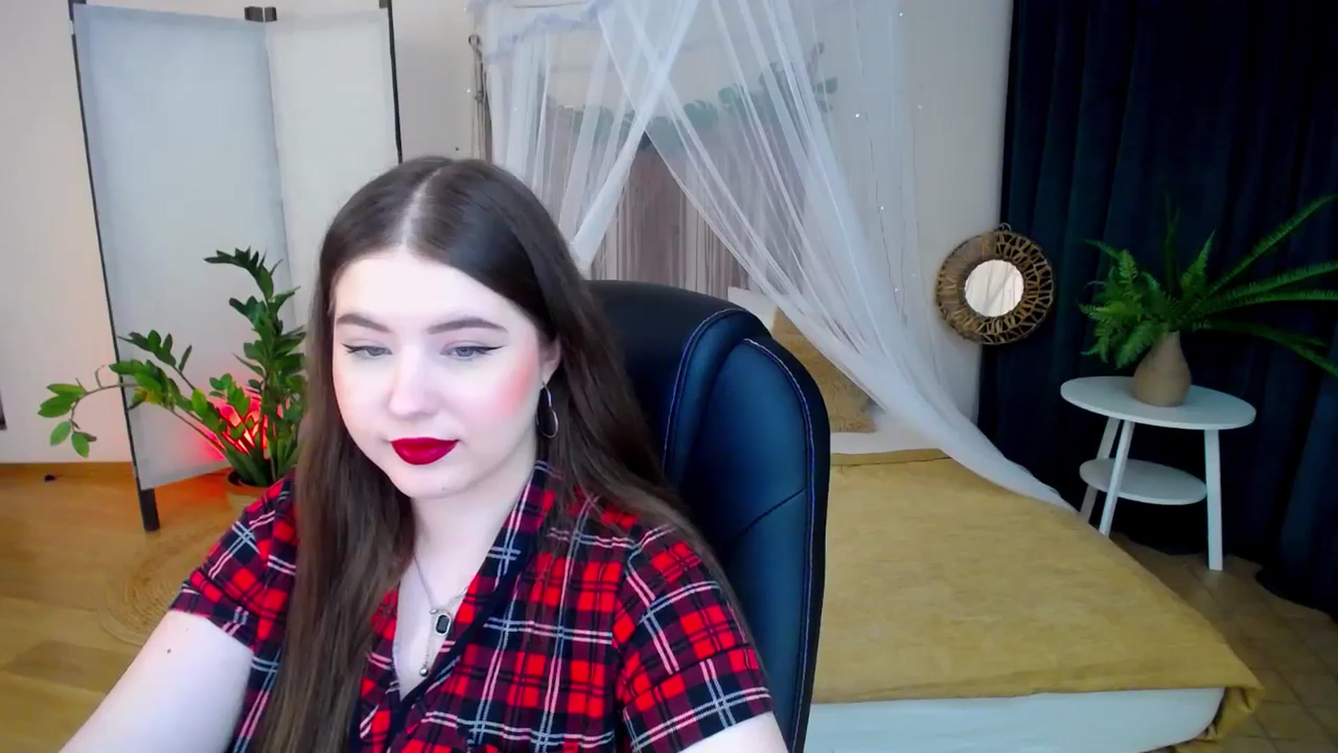 Gallery image thumbnail from AdmireMyEyes's myfreecams stream on, 01/31/2025, 19:45 image 6 of 20