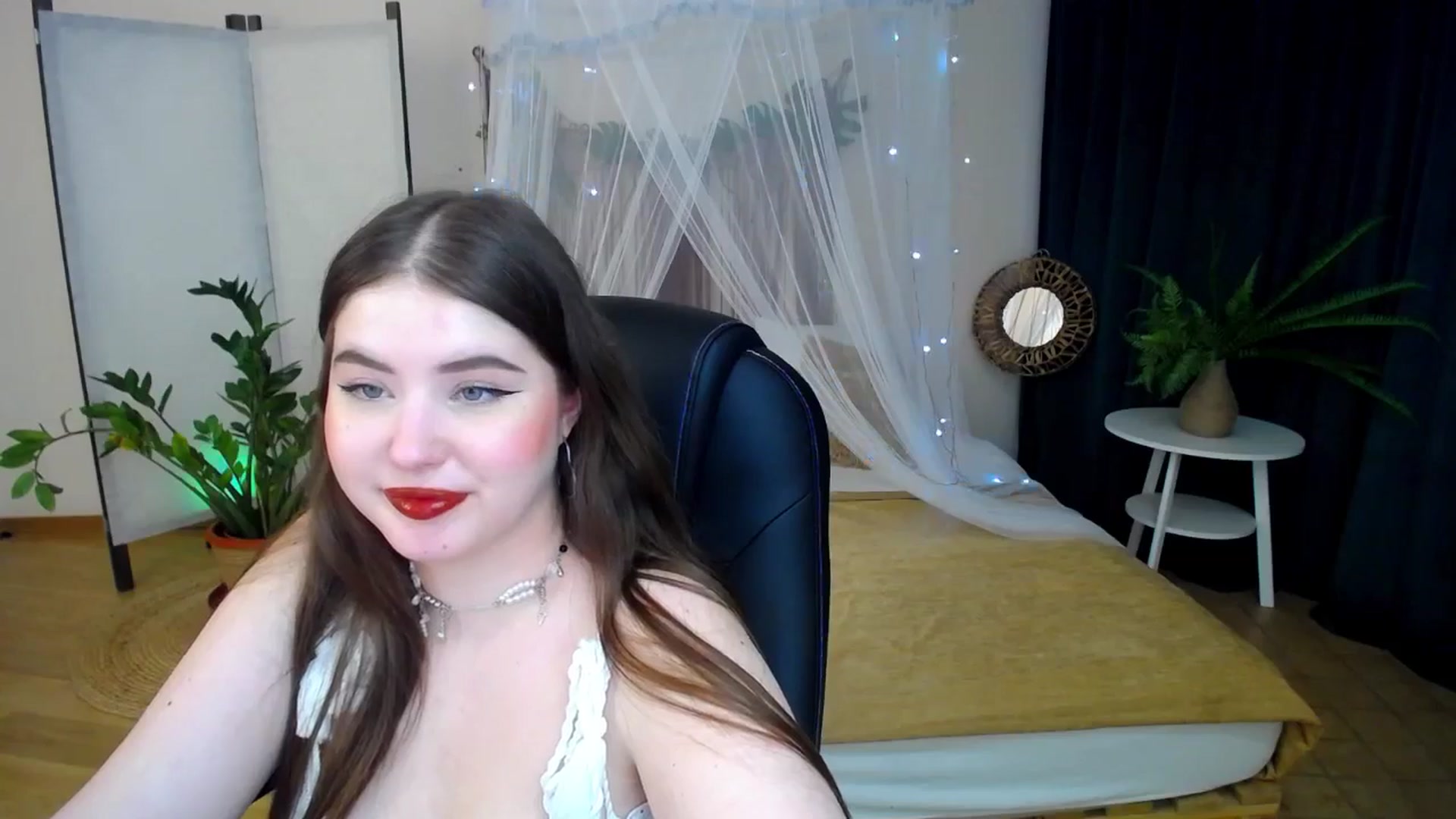 Gallery image thumbnail from AdmireMyEyes's myfreecams stream on, 02/04/2025, 07:46 image 19 of 20