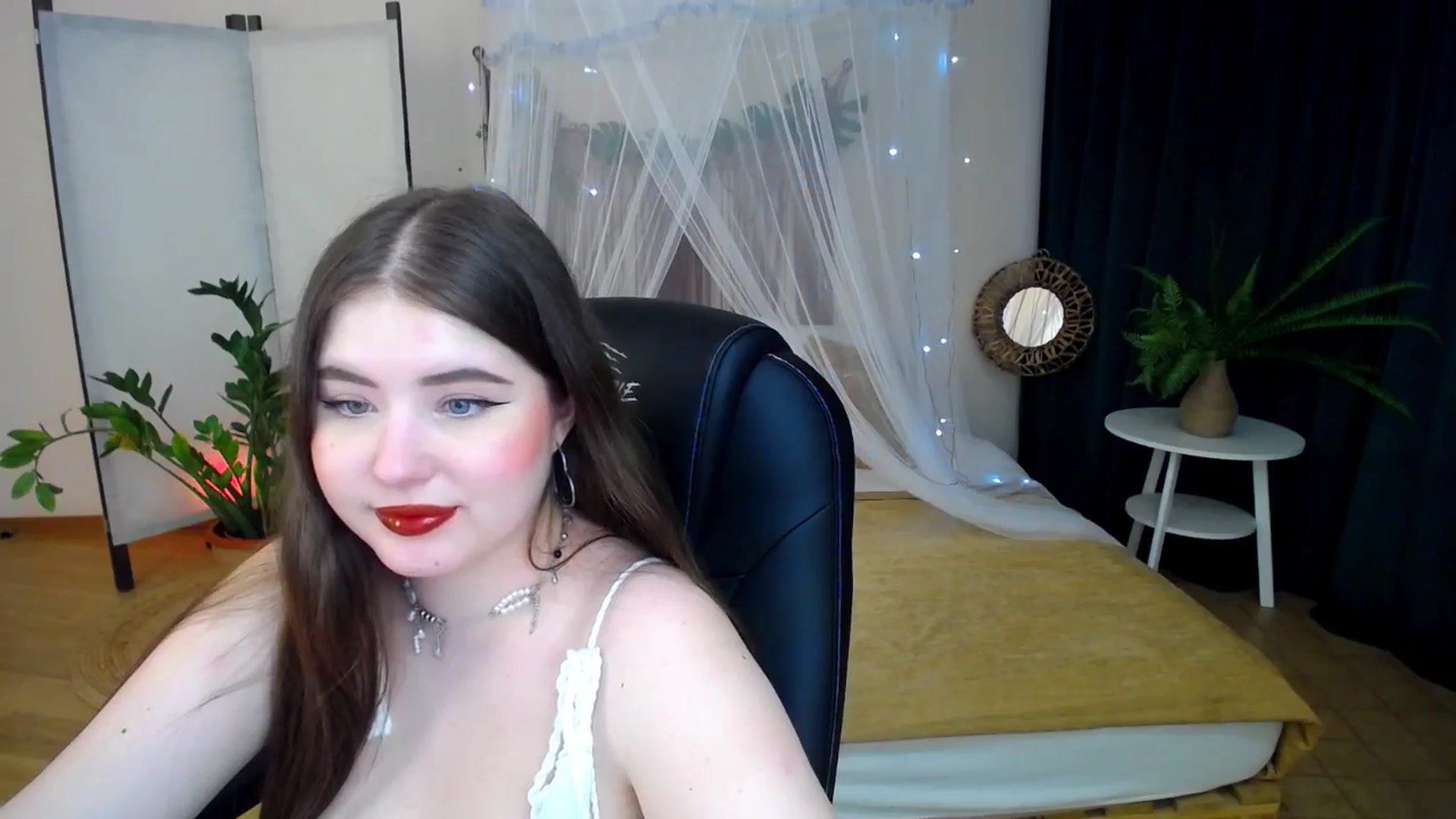 Gallery image thumbnail from AdmireMyEyes's myfreecams stream on, 02/04/2025, 07:46 image 14 of 20