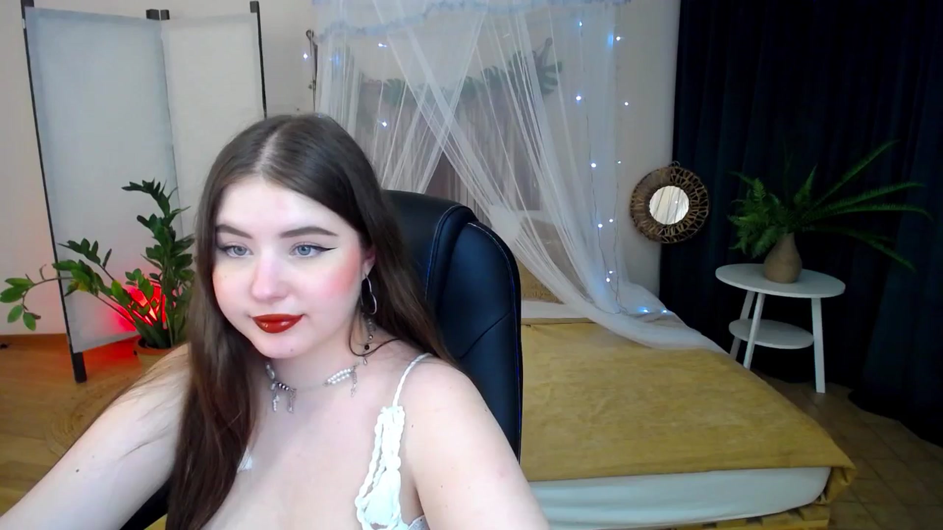 Gallery image thumbnail from AdmireMyEyes's myfreecams stream on, 02/04/2025, 07:46 image 13 of 20