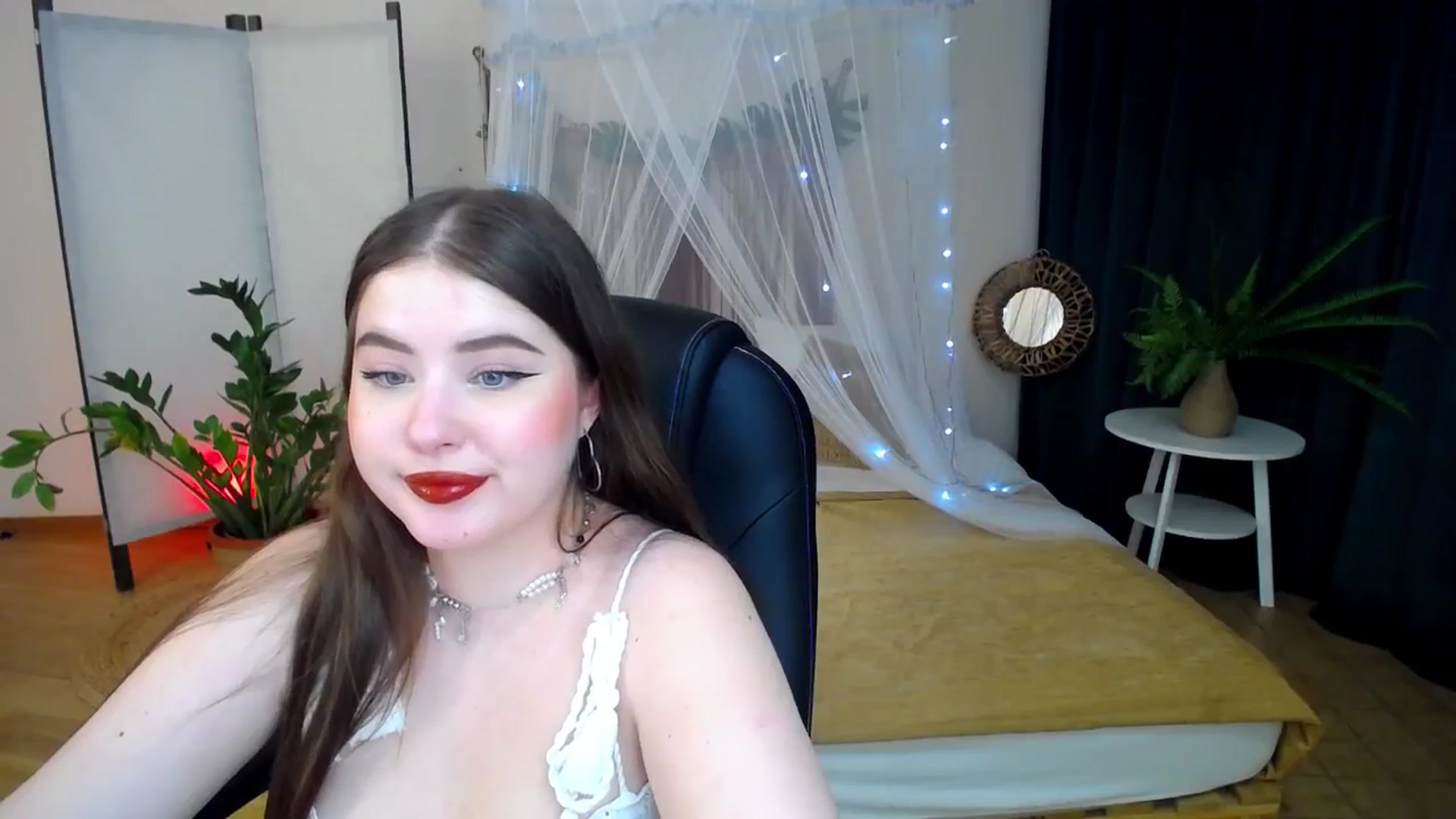 Gallery image thumbnail from AdmireMyEyes's myfreecams stream on, 02/04/2025, 07:46 image 15 of 20