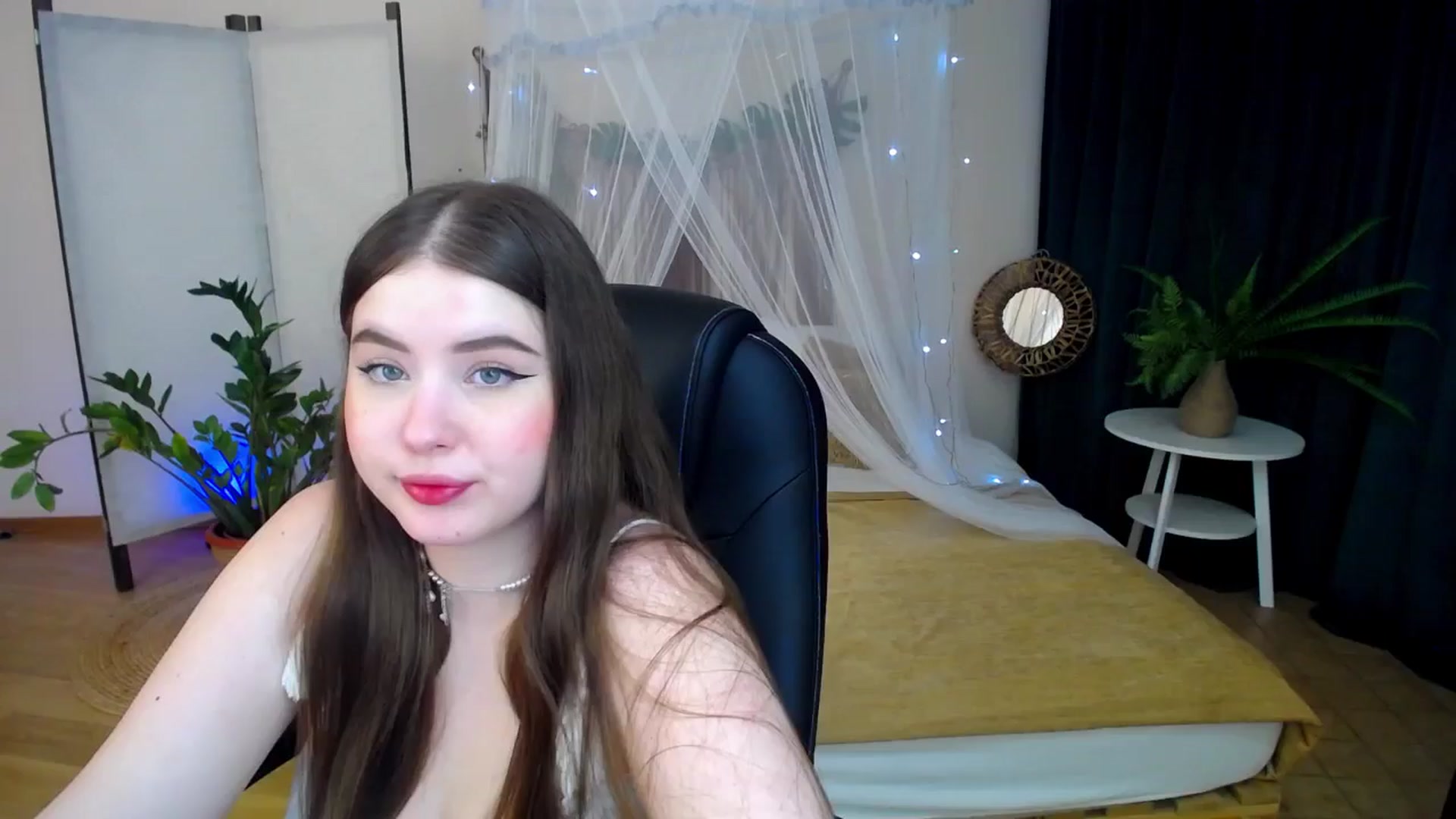 Gallery image thumbnail from AdmireMyEyes's myfreecams stream on, 02/04/2025, 09:43 image 1 of 20