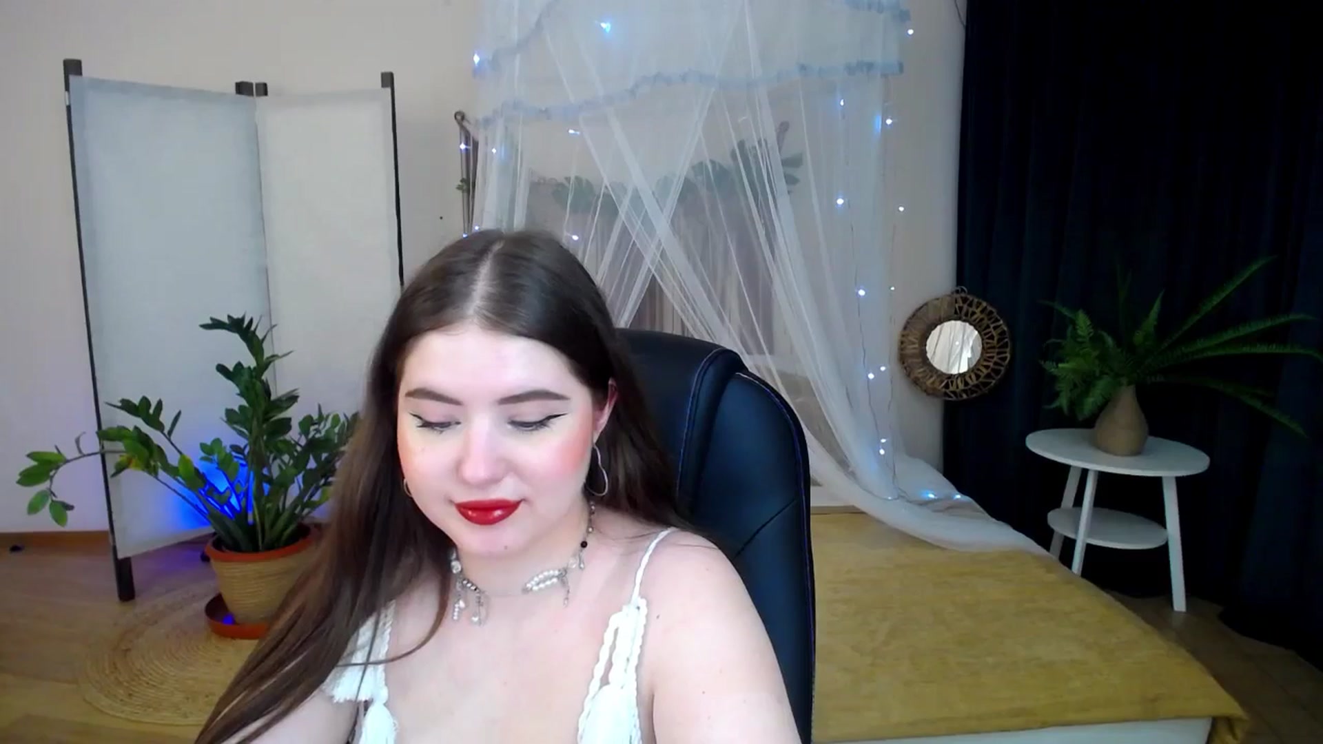 Gallery image thumbnail from AdmireMyEyes's myfreecams stream on, 02/04/2025, 09:43 image 12 of 20