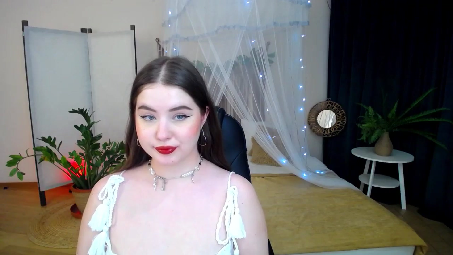 Gallery image thumbnail from AdmireMyEyes's myfreecams stream on, 02/04/2025, 09:43 image 9 of 20