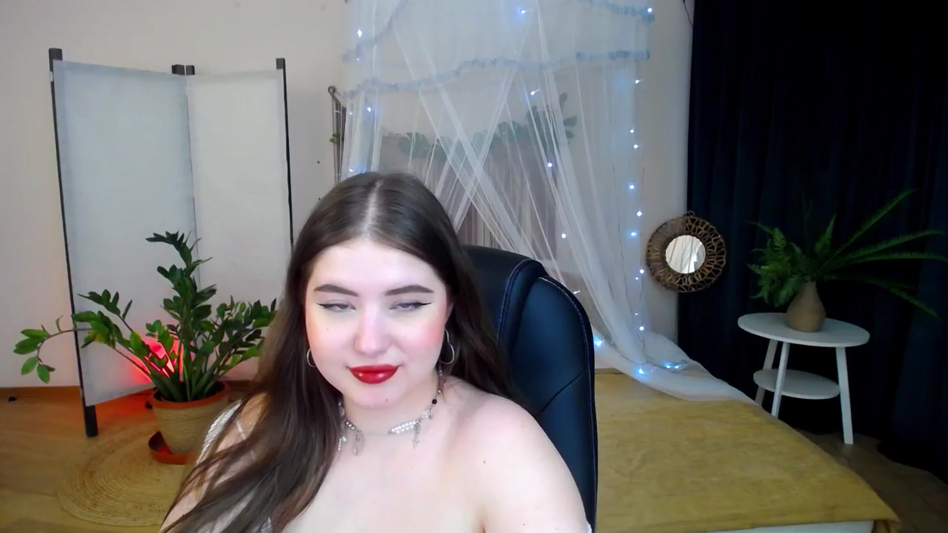 Gallery image thumbnail from AdmireMyEyes's myfreecams stream on, 02/04/2025, 09:43 image 15 of 20