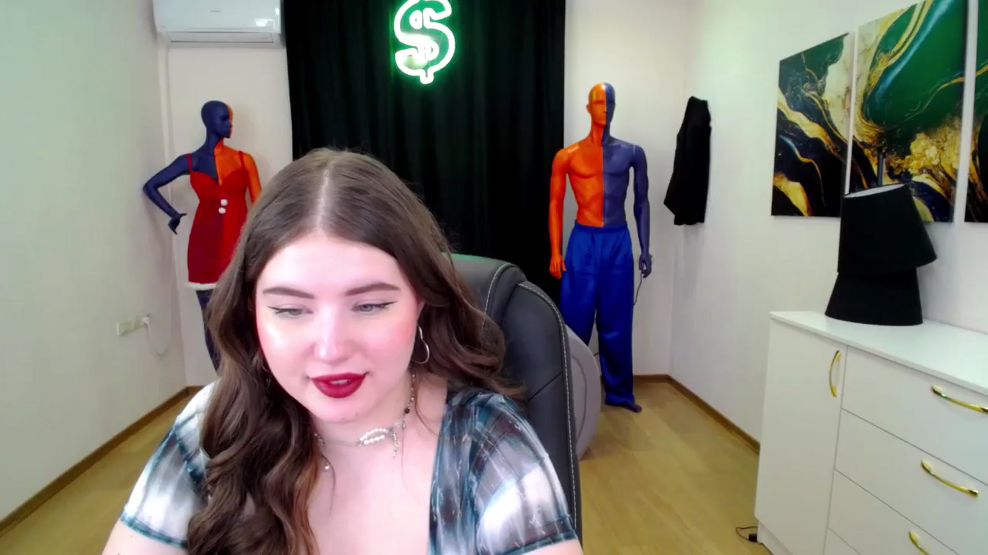 Gallery image thumbnail from AdmireMyEyes's myfreecams stream on, 02/05/2025, 09:12 image 17 of 20
