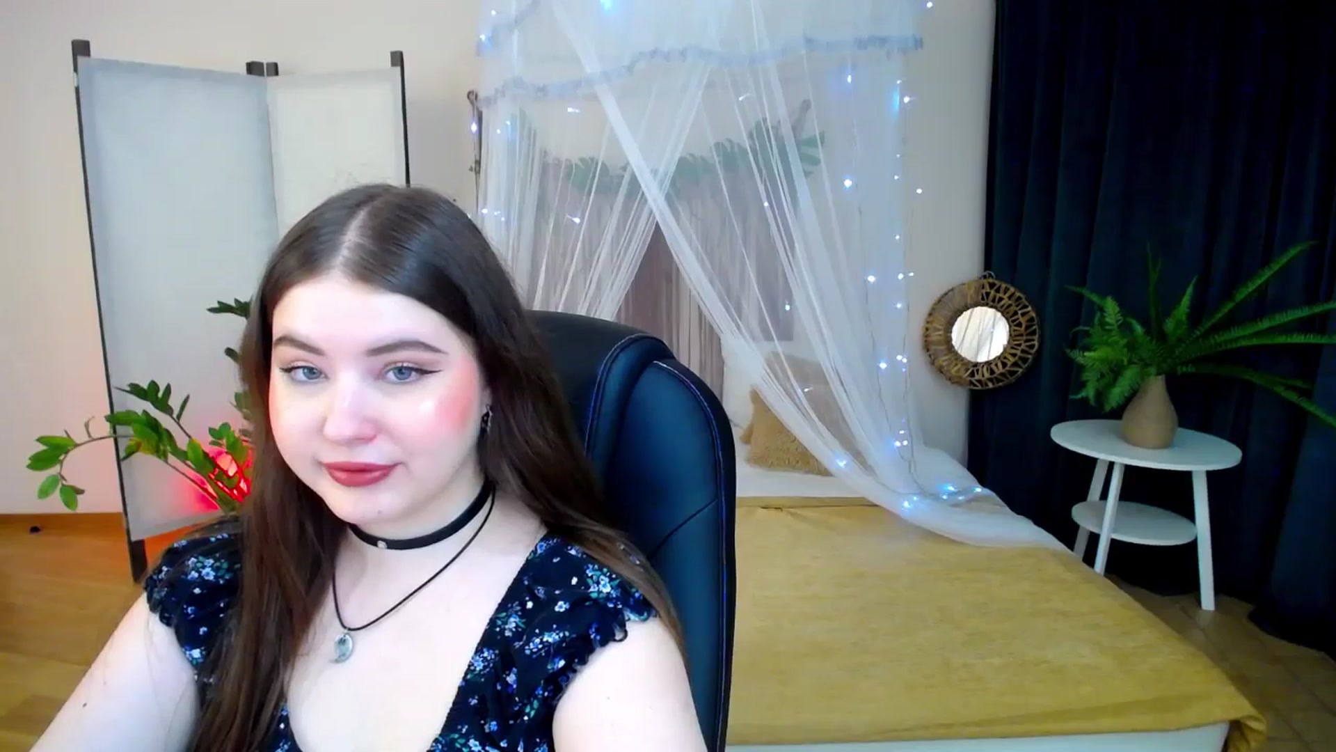 Gallery image thumbnail from AdmireMyEyes's myfreecams stream on, 02/06/2025, 18:41 image 13 of 20