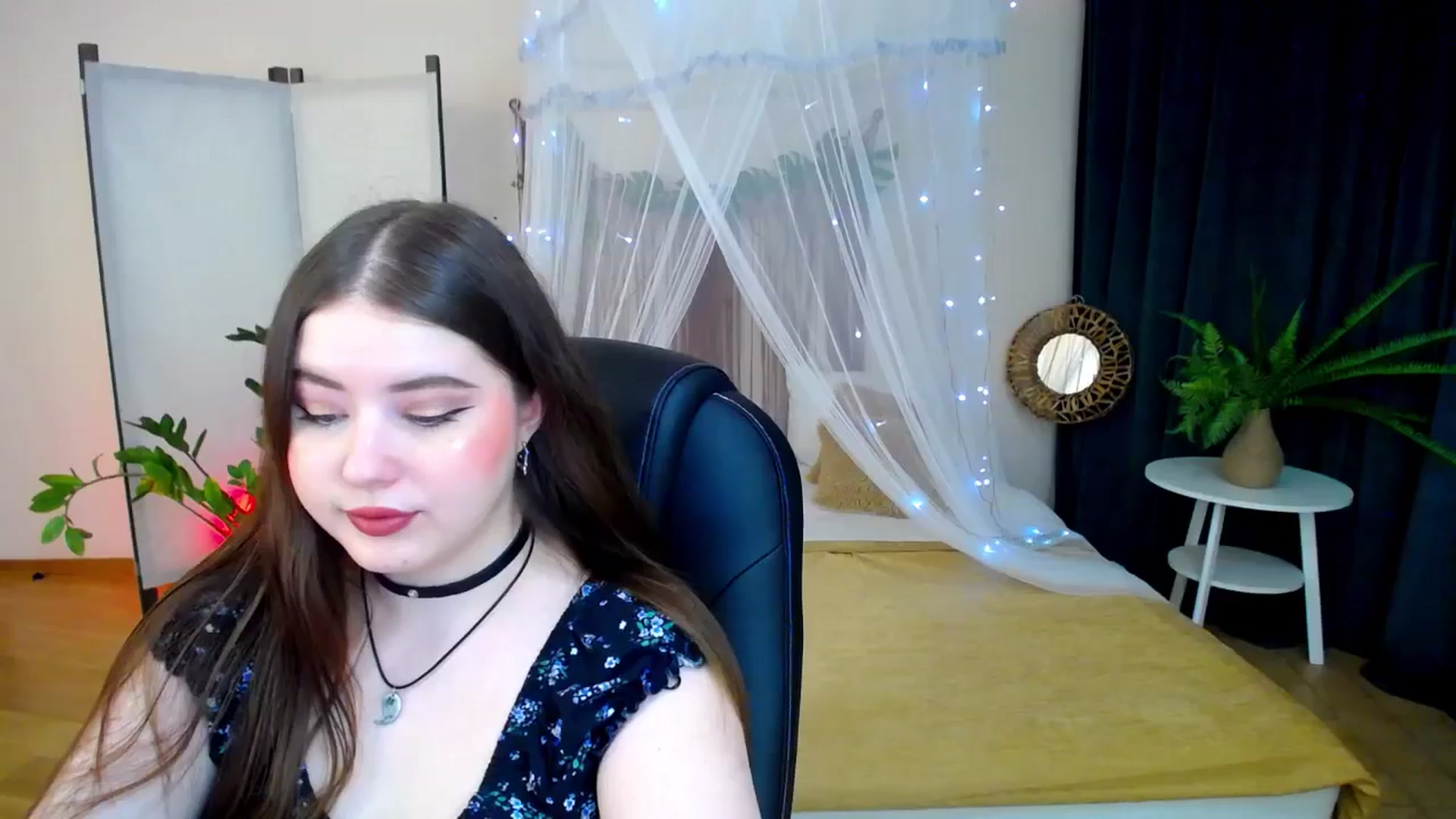 Gallery image thumbnail from AdmireMyEyes's myfreecams stream on, 02/06/2025, 18:41 image 5 of 20