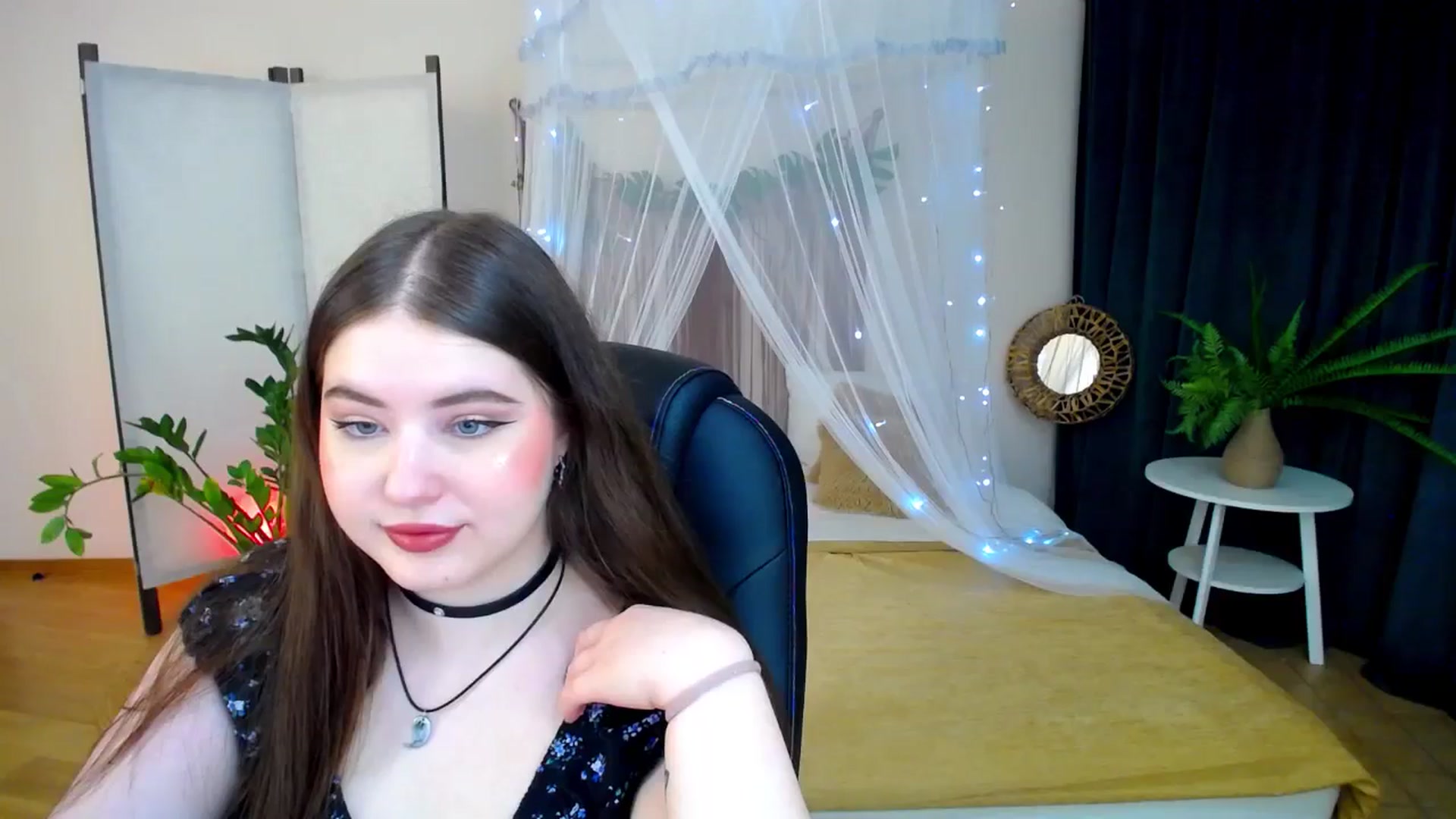 Gallery image thumbnail from AdmireMyEyes's myfreecams stream on, 02/06/2025, 18:41 image 18 of 20