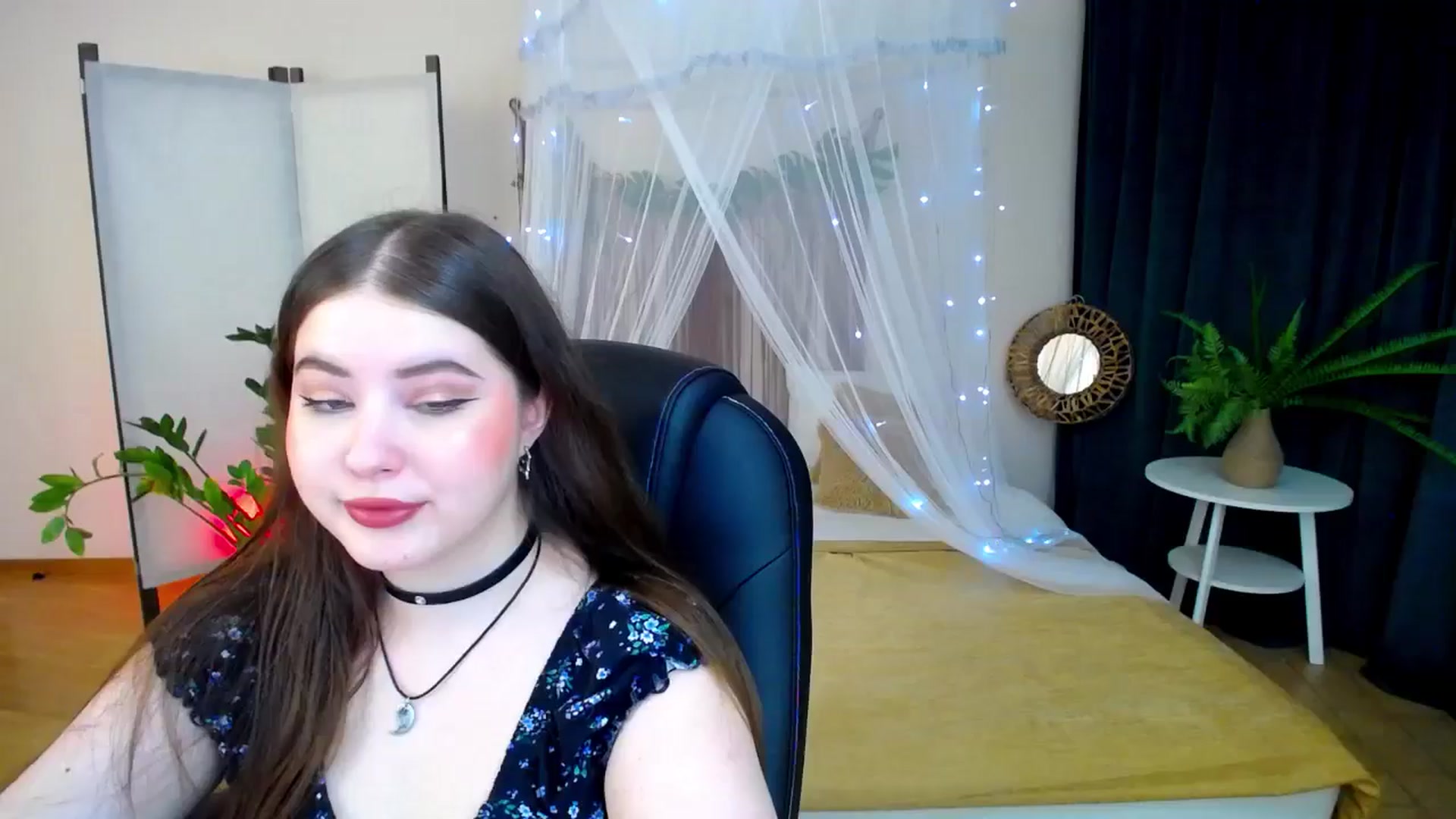 Gallery image thumbnail from AdmireMyEyes's myfreecams stream on, 02/06/2025, 18:41 image 6 of 20