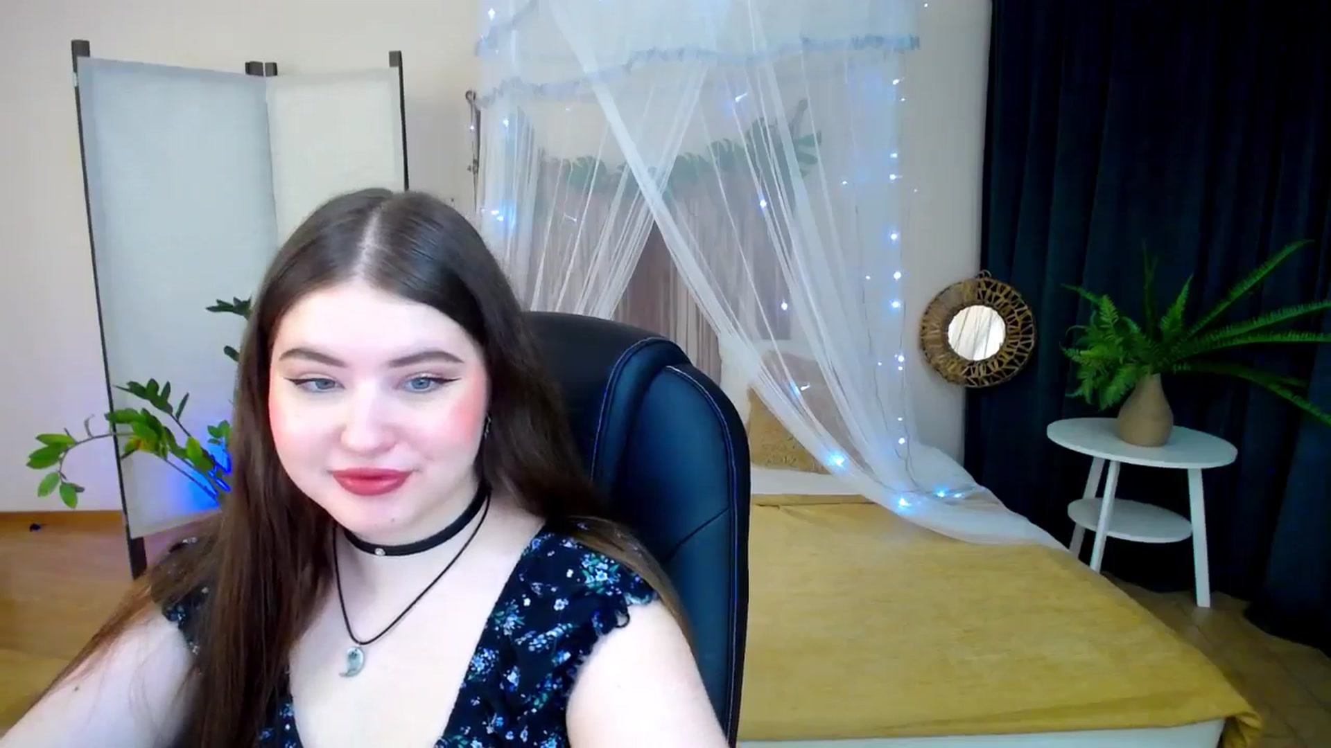 Gallery image thumbnail from AdmireMyEyes's myfreecams stream on, 02/06/2025, 18:41 image 17 of 20