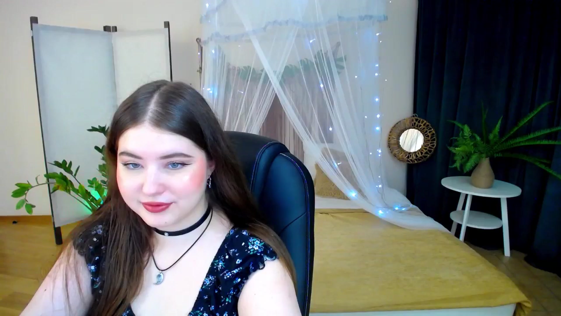 Gallery image thumbnail from AdmireMyEyes's myfreecams stream on, 02/06/2025, 18:41 image 7 of 20