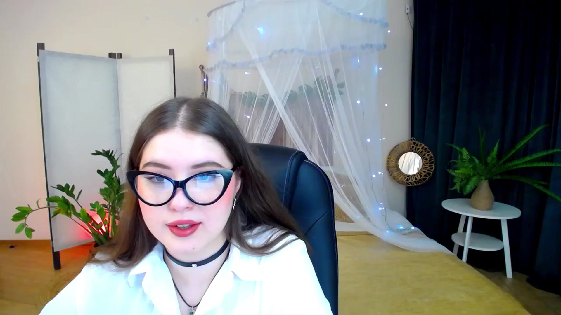 Gallery image thumbnail from AdmireMyEyes's myfreecams stream on, 02/06/2025, 19:47 image 18 of 20