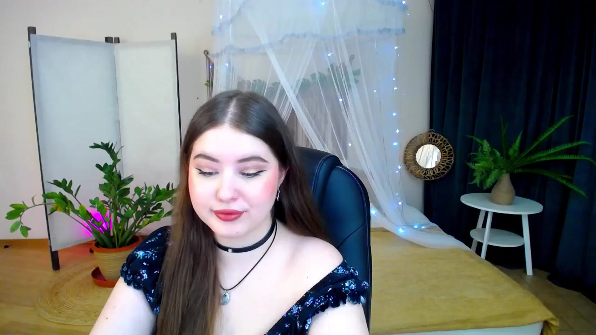 Gallery image thumbnail from AdmireMyEyes's myfreecams stream on, 02/06/2025, 19:47 image 7 of 20