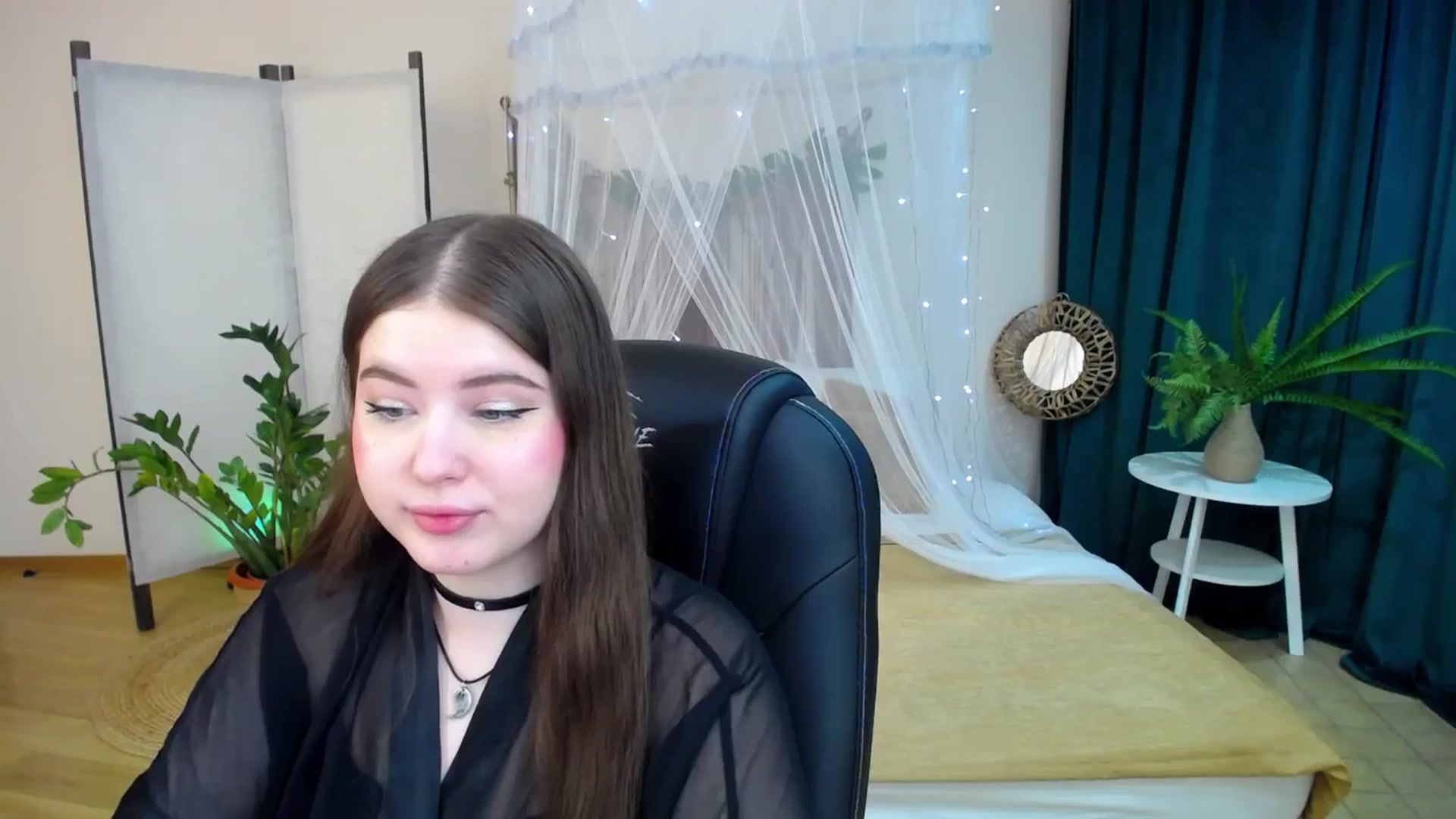 Gallery image thumbnail from AdmireMyEyes's myfreecams stream on, 02/07/2025, 18:59 image 3 of 20