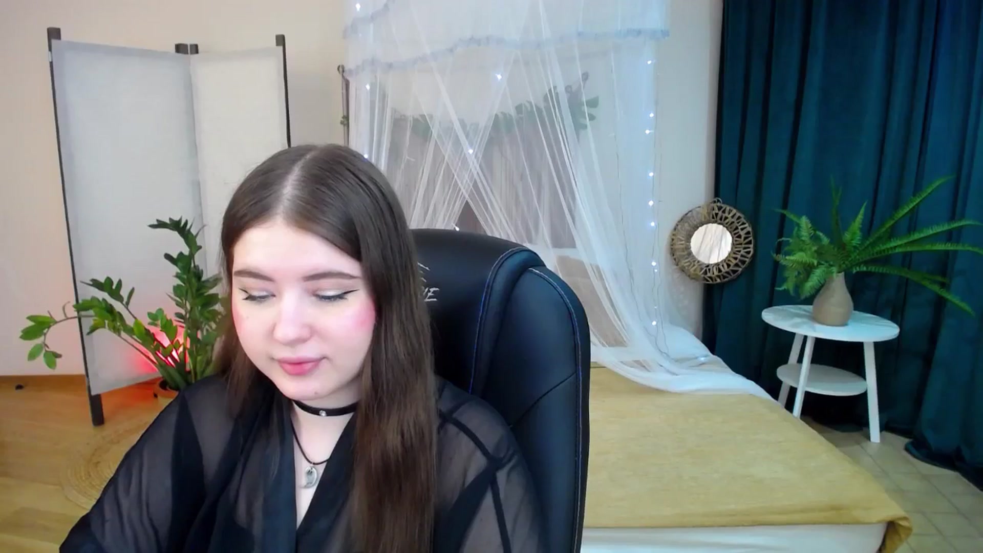 Gallery image thumbnail from AdmireMyEyes's myfreecams stream on, 02/07/2025, 18:59 image 4 of 20