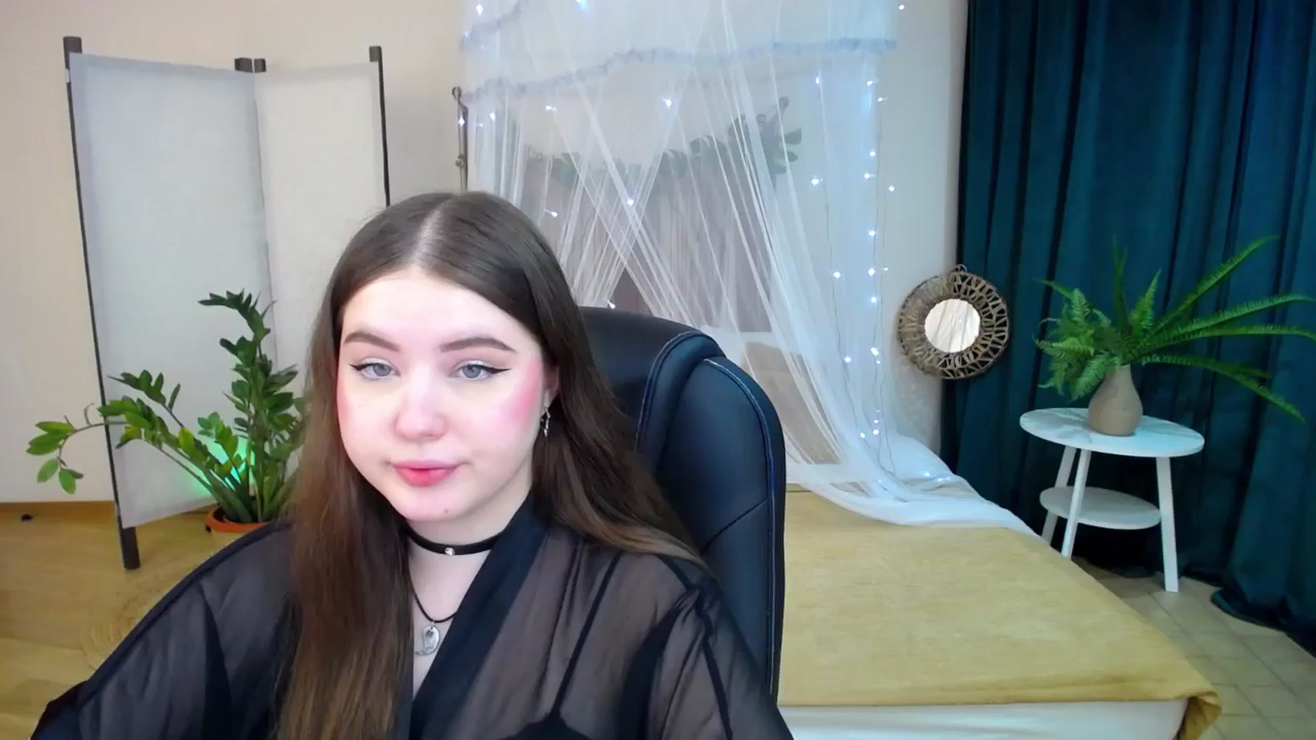 Gallery image thumbnail from AdmireMyEyes's myfreecams stream on, 02/07/2025, 18:59 image 1 of 20
