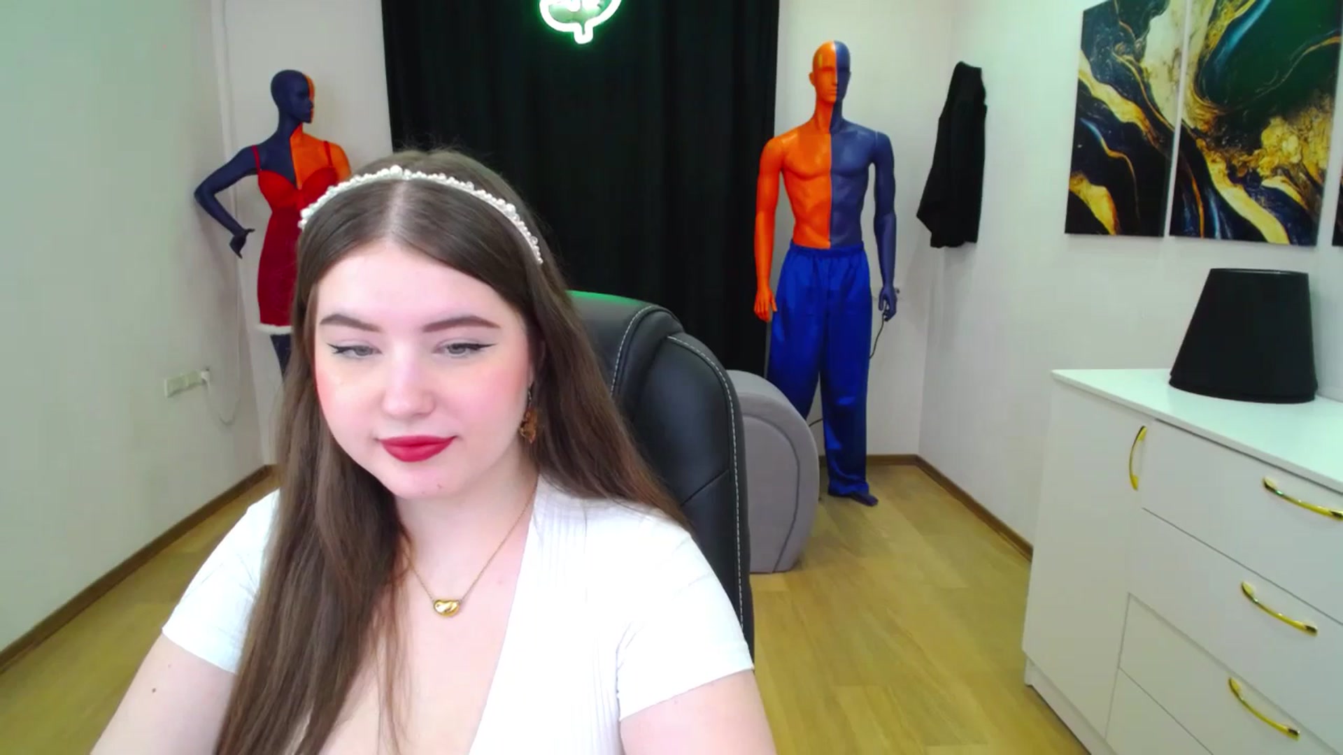Gallery image thumbnail from AdmireMyEyes's myfreecams stream on, 02/08/2025, 19:05 image 4 of 20