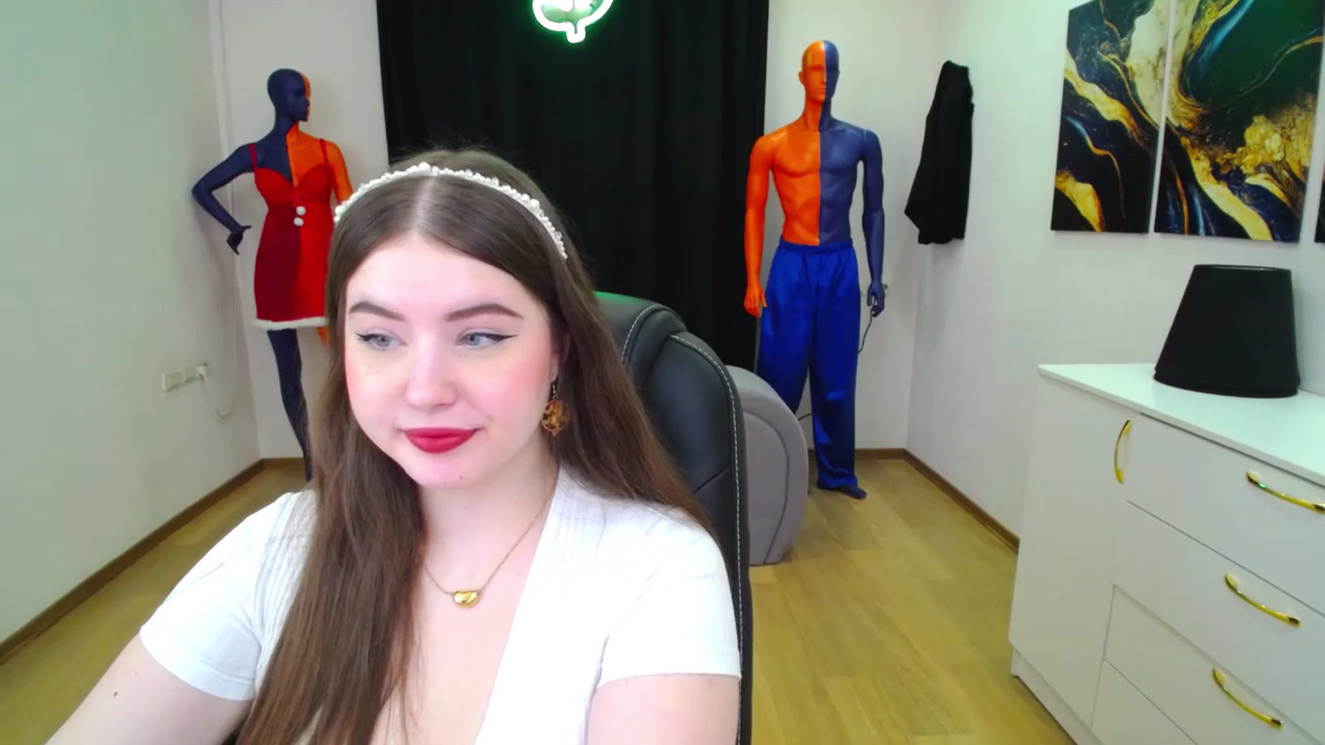 Gallery image thumbnail from AdmireMyEyes's myfreecams stream on, 02/08/2025, 19:05 image 2 of 20