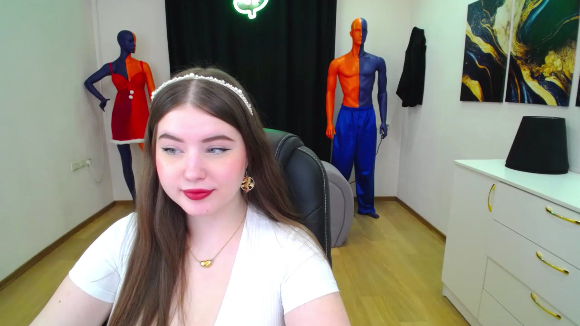 Gallery image thumbnail from AdmireMyEyes's myfreecams stream on, 02/08/2025, 19:05 image 15 of 20
