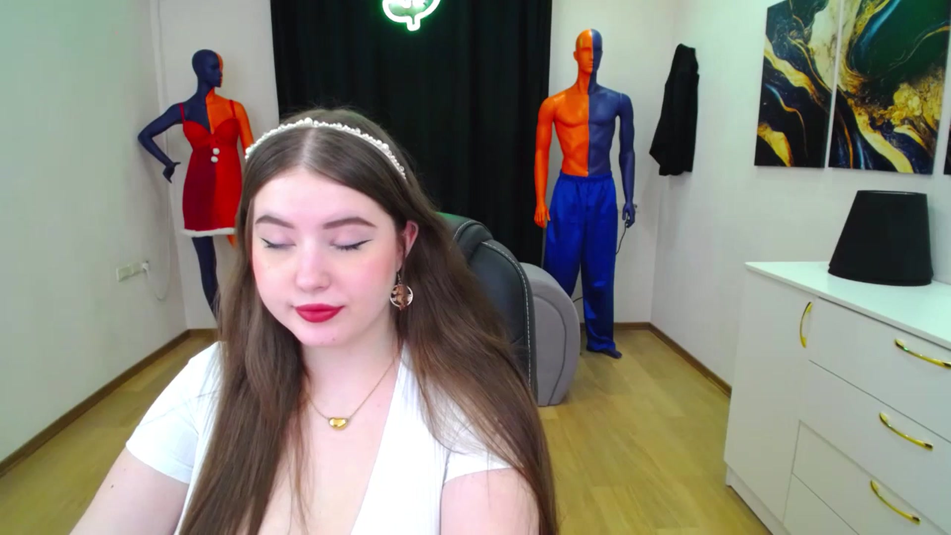 Gallery image thumbnail from AdmireMyEyes's myfreecams stream on, 02/08/2025, 19:05 image 6 of 20