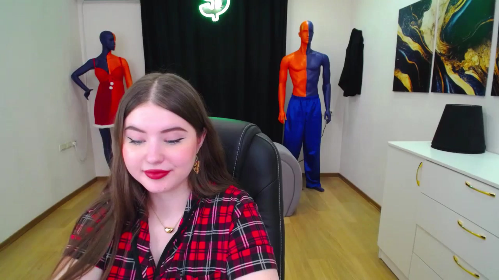 Gallery image thumbnail from AdmireMyEyes's myfreecams stream on, 02/08/2025, 21:24 image 19 of 20