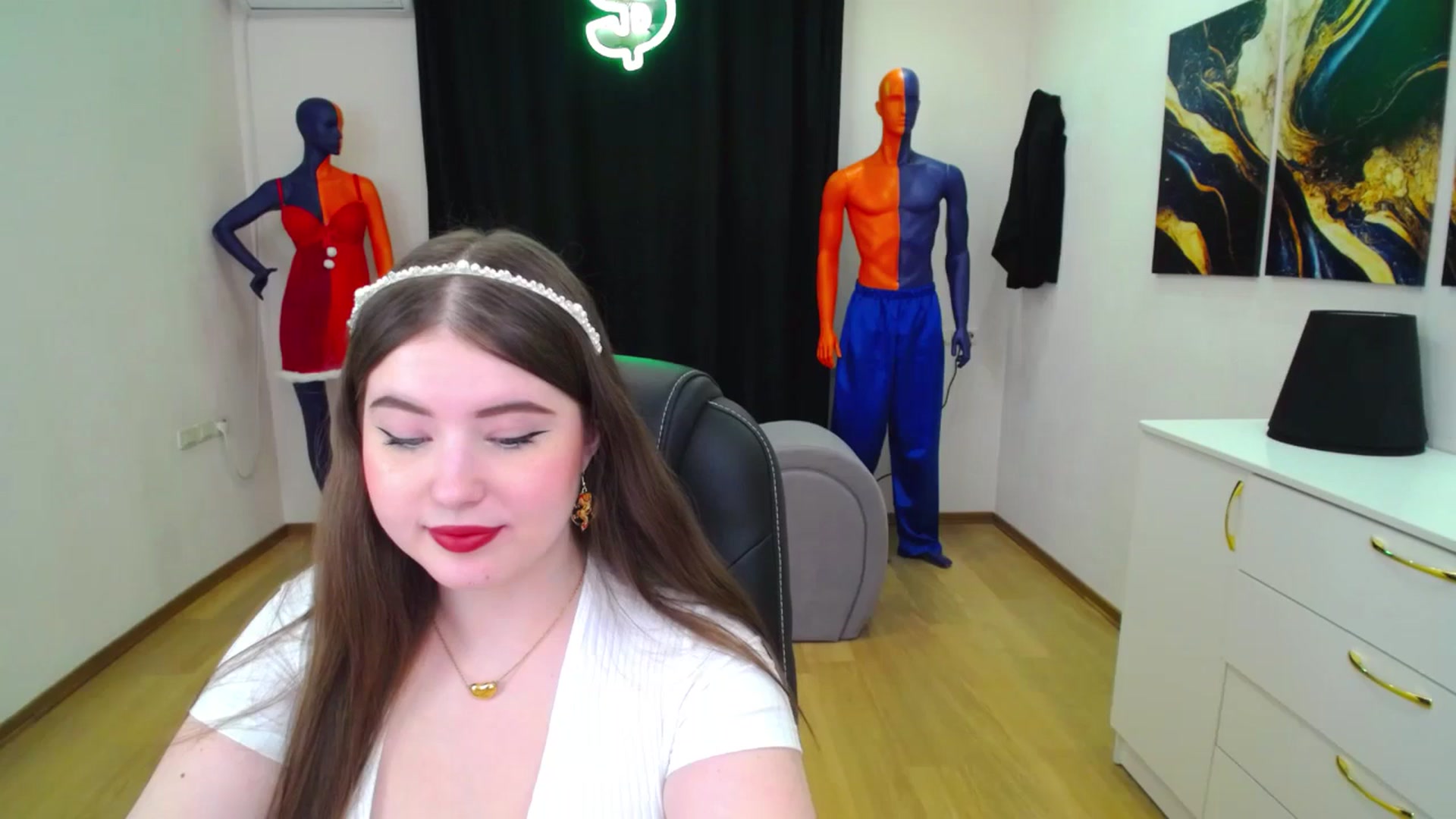 Gallery image thumbnail from AdmireMyEyes's myfreecams stream on, 02/08/2025, 21:24 image 3 of 20