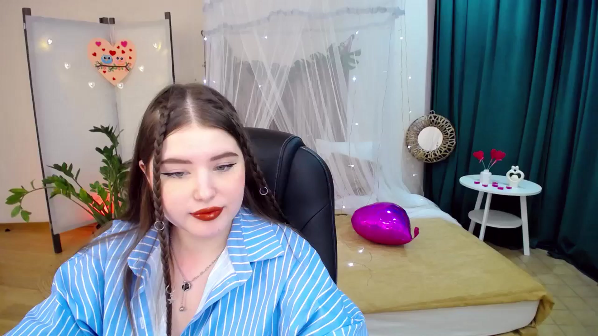 Gallery image thumbnail from AdmireMyEyes's myfreecams stream on, 02/13/2025, 07:46 image 1 of 20