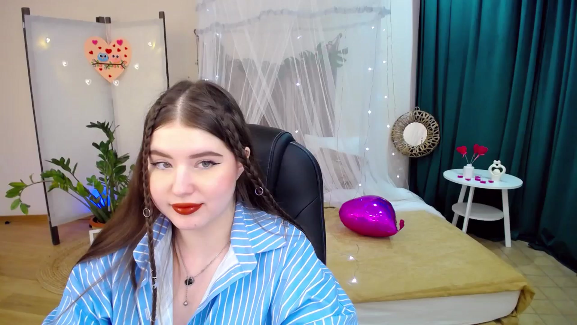 Gallery image thumbnail from AdmireMyEyes's myfreecams stream on, 02/13/2025, 07:46 image 9 of 20