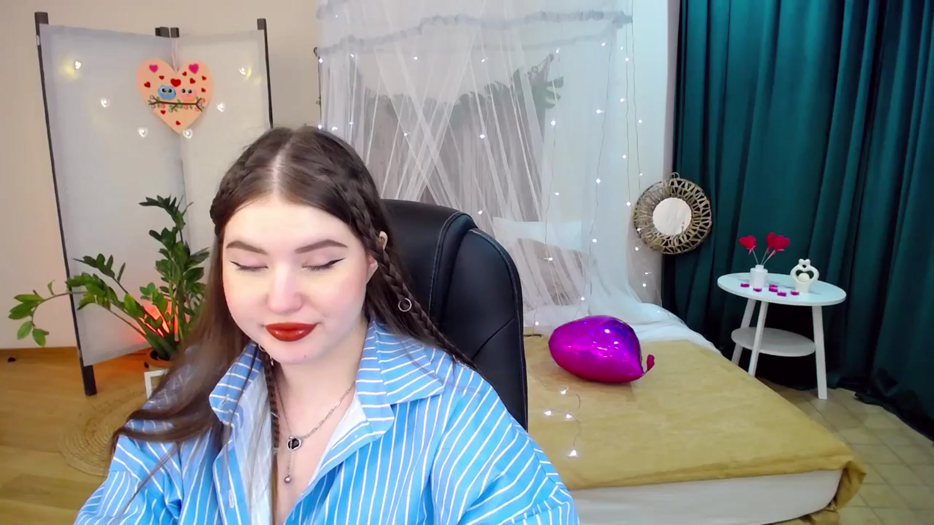 Gallery image thumbnail from AdmireMyEyes's myfreecams stream on, 02/13/2025, 07:46 image 11 of 20