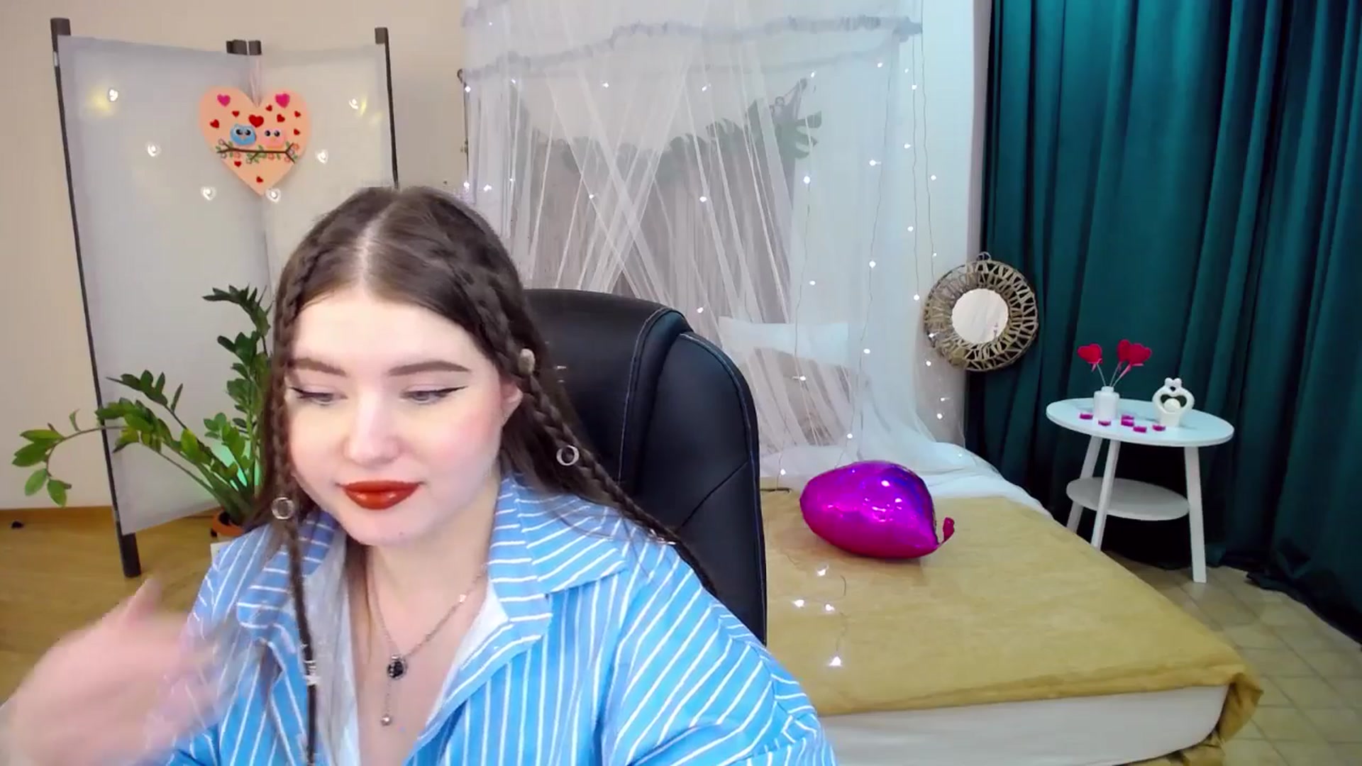 Gallery image thumbnail from AdmireMyEyes's myfreecams stream on, 02/13/2025, 07:46 image 8 of 20