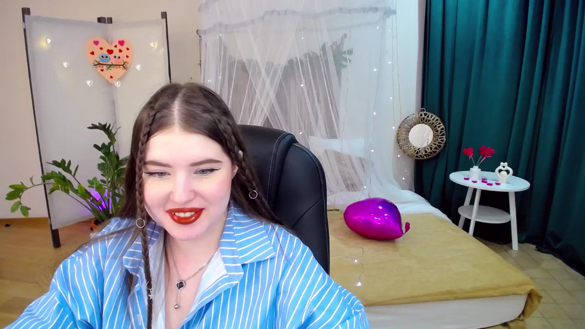 Gallery image thumbnail from AdmireMyEyes's myfreecams stream on, 02/13/2025, 07:46 image 2 of 20