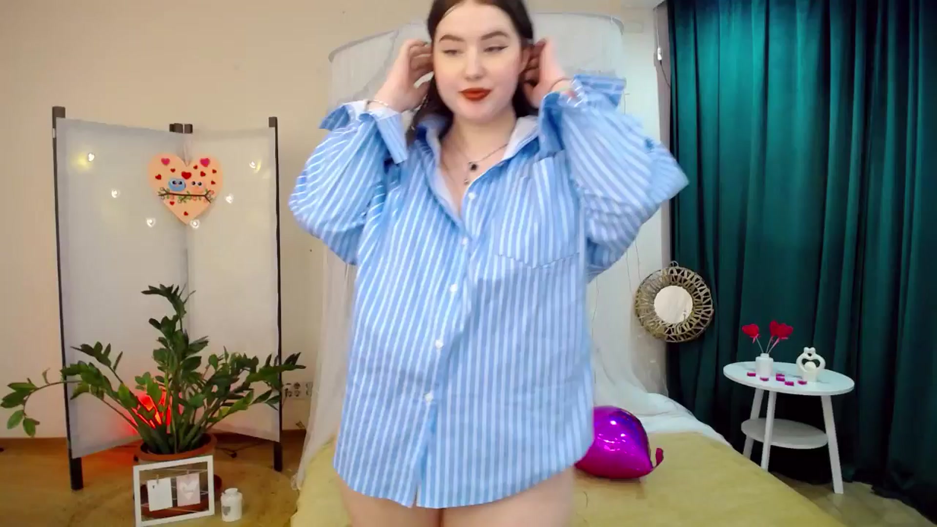 Gallery image thumbnail from AdmireMyEyes's myfreecams stream on, 02/13/2025, 07:46 image 14 of 20