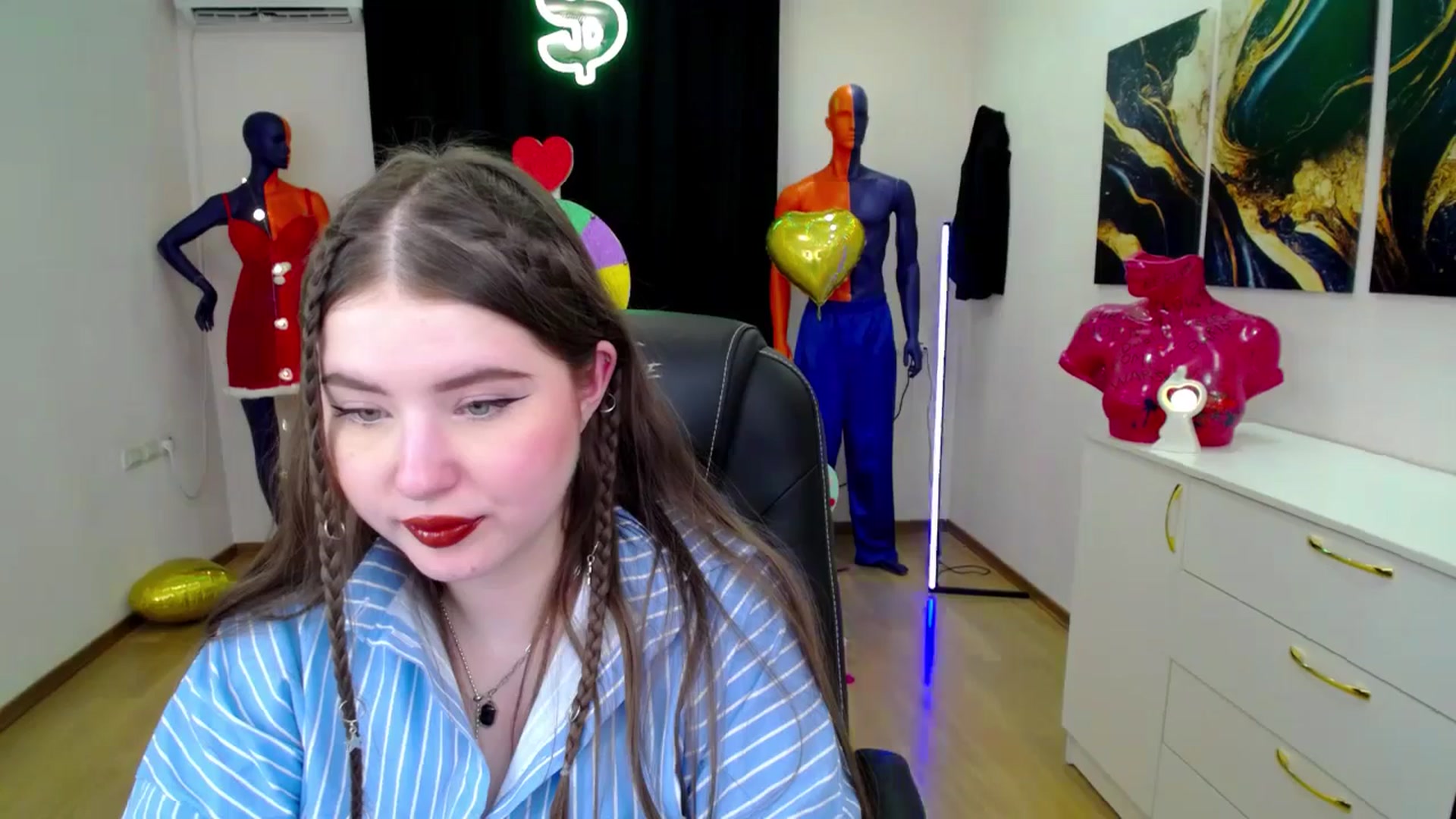 Gallery image thumbnail from AdmireMyEyes's myfreecams stream on, 02/13/2025, 09:56 image 14 of 20