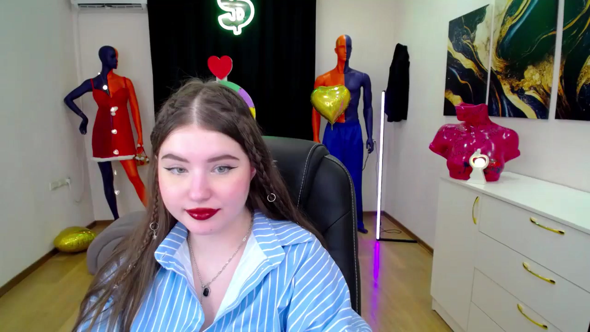 Gallery image thumbnail from AdmireMyEyes's myfreecams stream on, 02/13/2025, 09:56 image 20 of 20