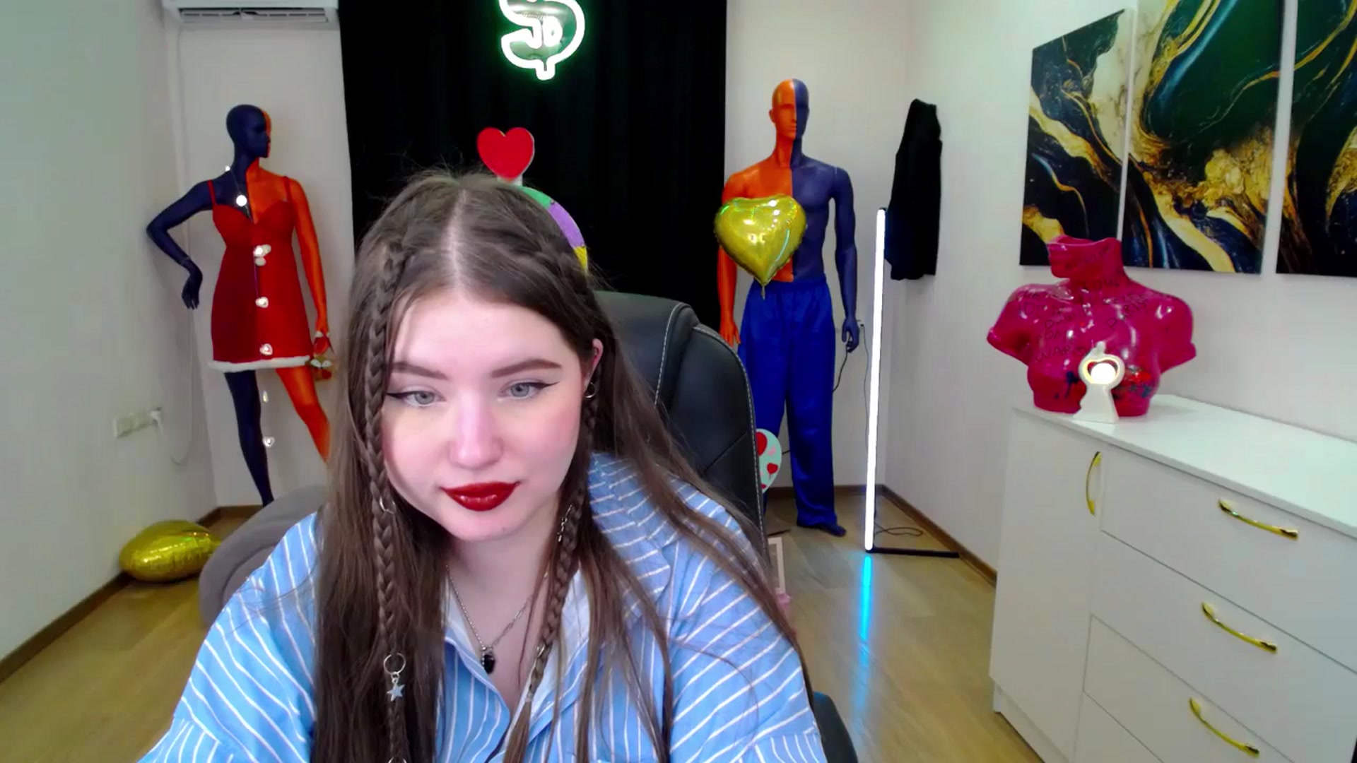 Gallery image thumbnail from AdmireMyEyes's myfreecams stream on, 02/13/2025, 09:56 image 15 of 20