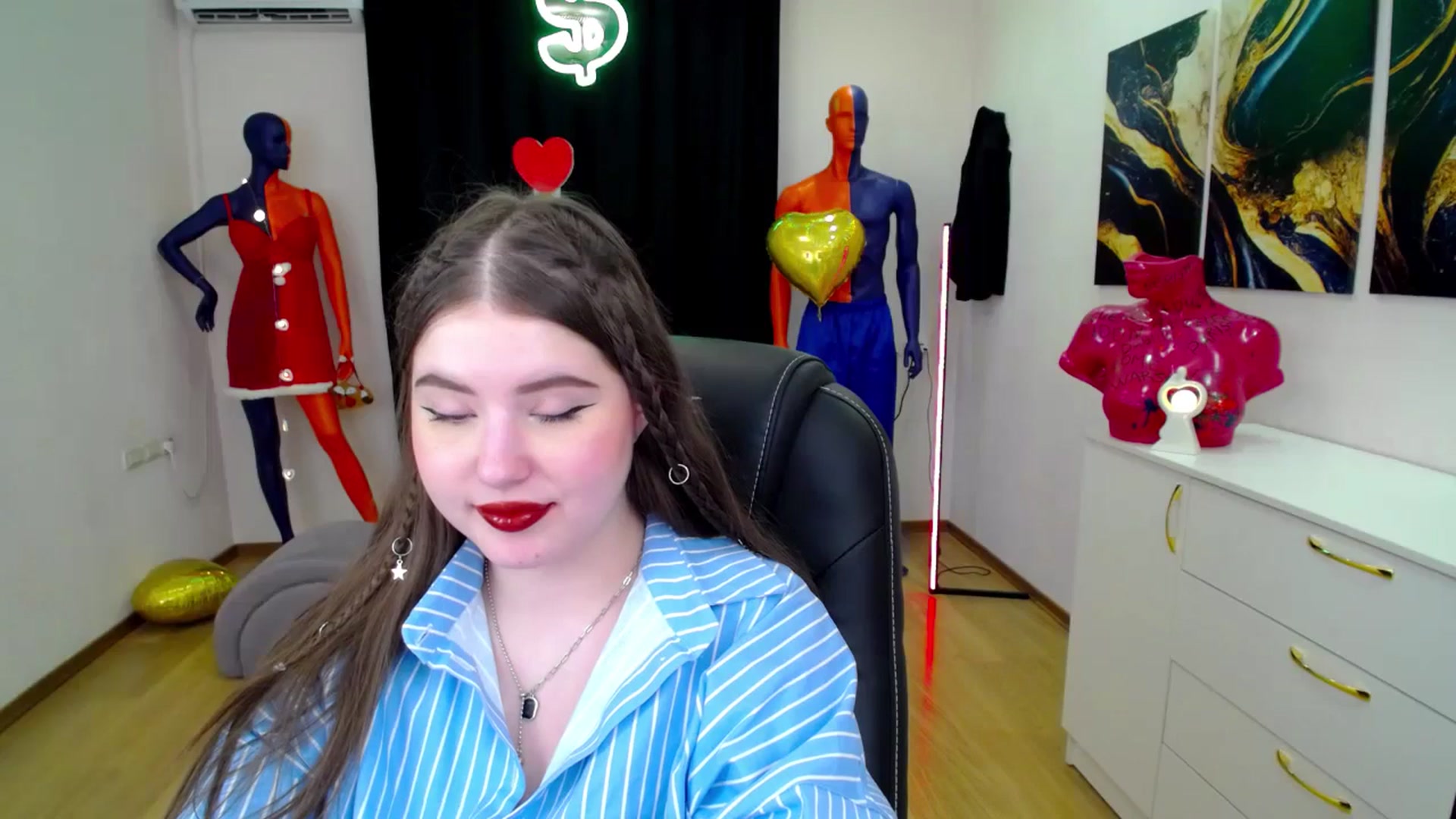 Gallery image thumbnail from AdmireMyEyes's myfreecams stream on, 02/13/2025, 09:56 image 18 of 20
