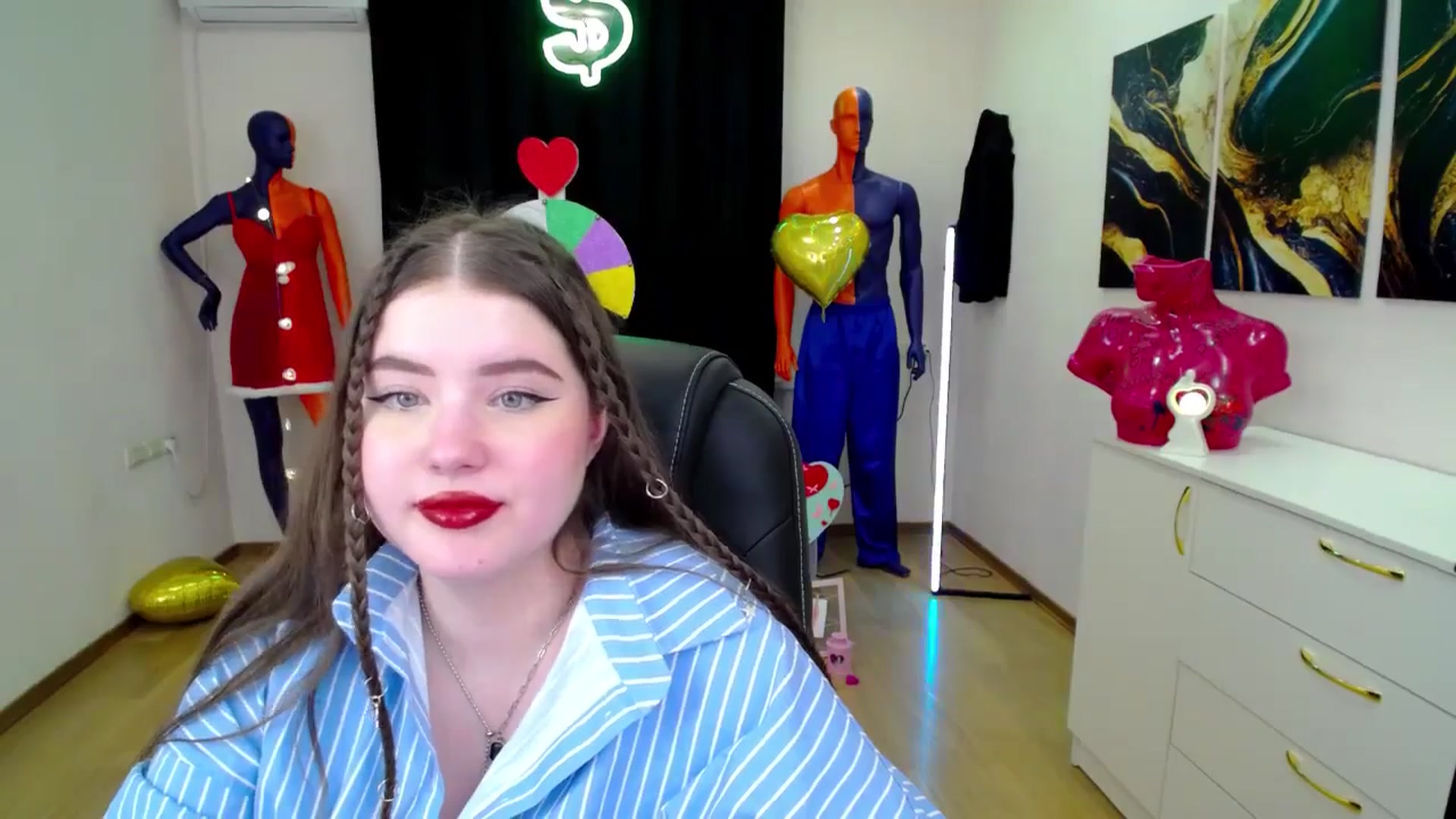 Gallery image thumbnail from AdmireMyEyes's myfreecams stream on, 02/13/2025, 09:56 image 2 of 20